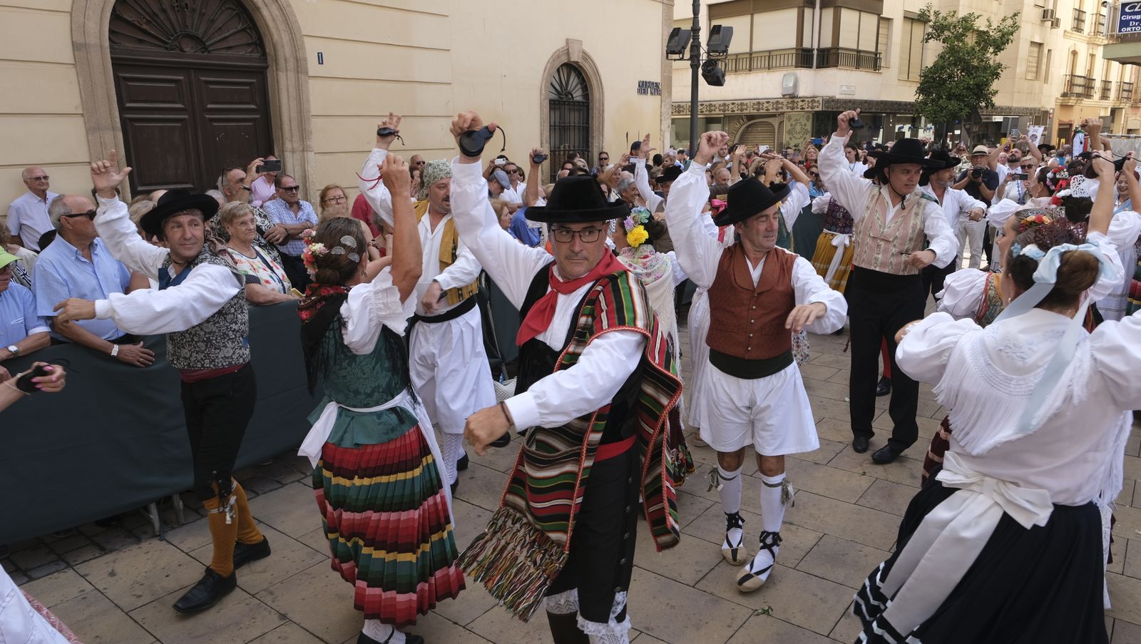 La ofrenda a la Virgen del Mar en imágenes