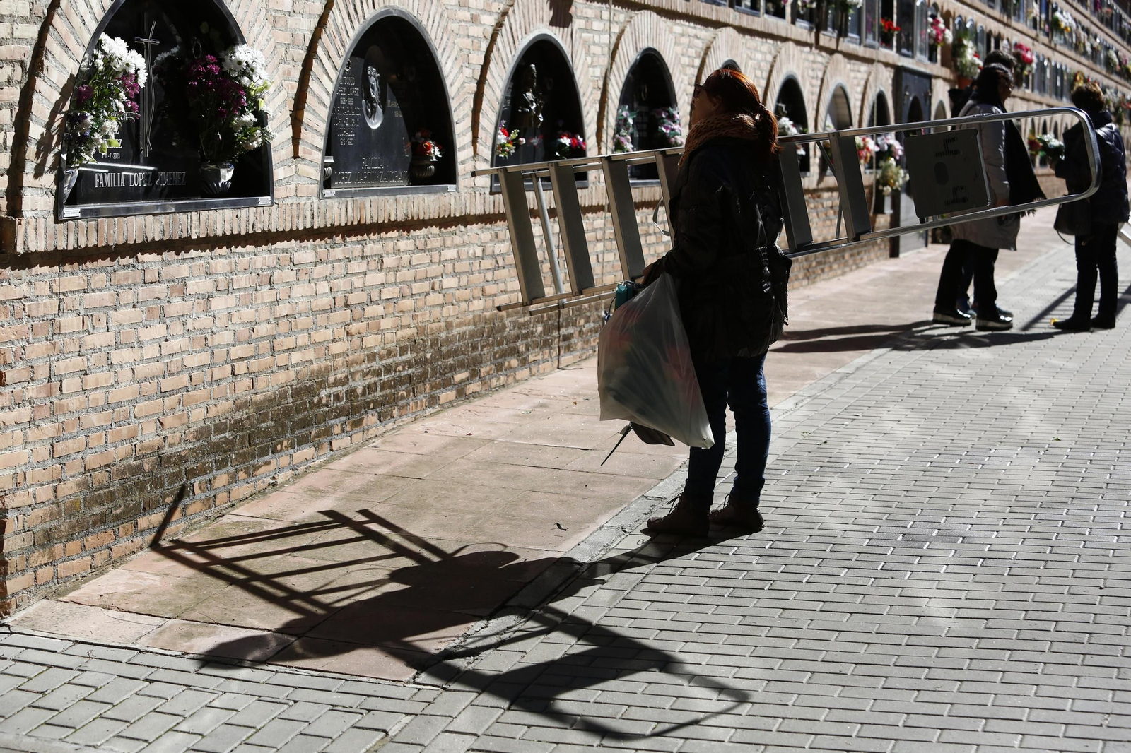 Las imágenes de Día de todos los santos en el cementerio