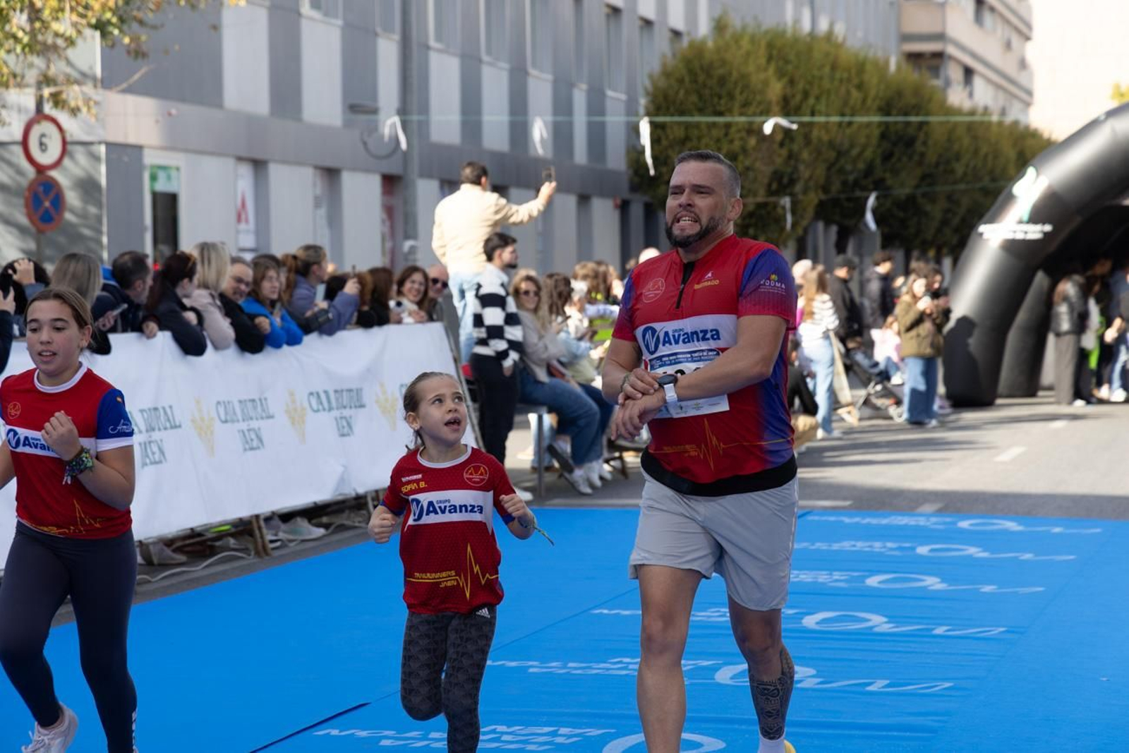 En imágenes: multitudinaria e histórica XXIX Media Maratón 'Ciudad de Jaén' y 10k en memoria de Paco Manzaneda