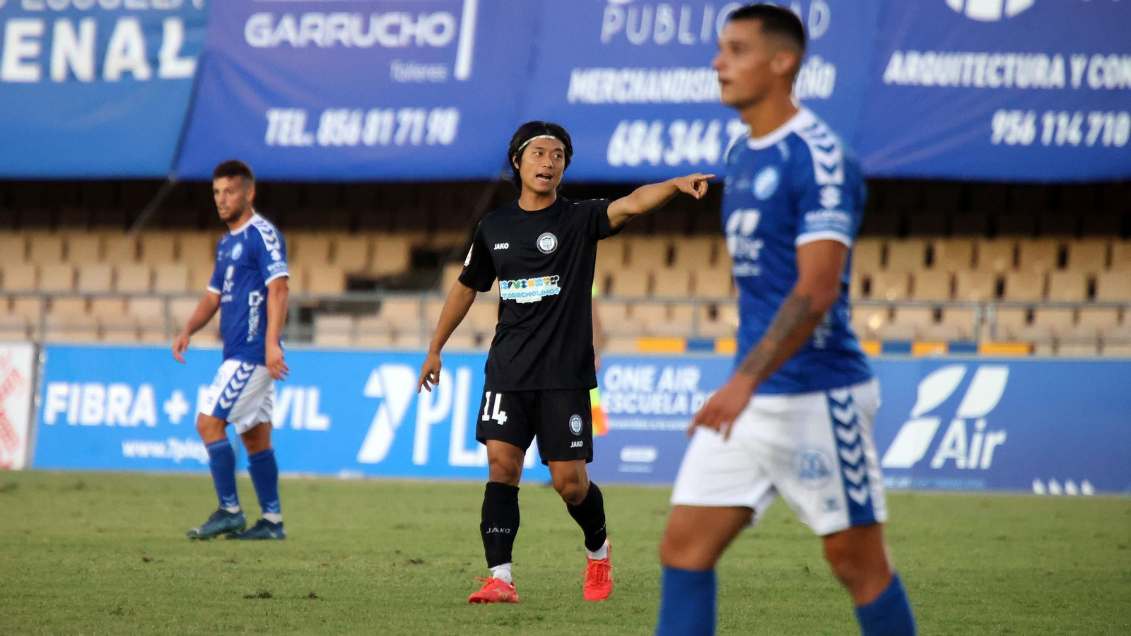 Imágenes del partido entre Xerez DFC y Juventud Torremolinos en Chapín