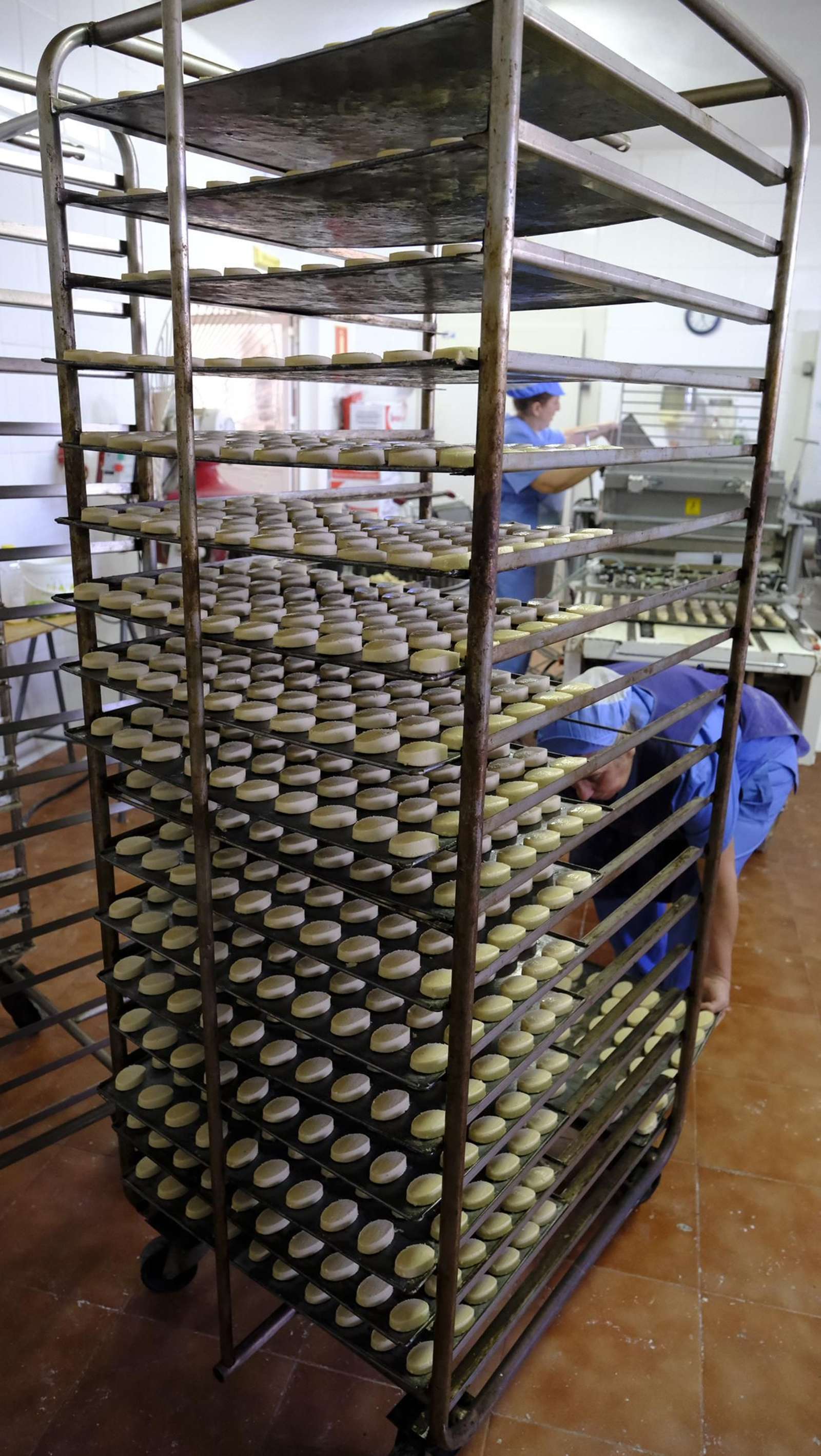 Imágenes de los mantecados de Fondón, tradición centenaria navideña