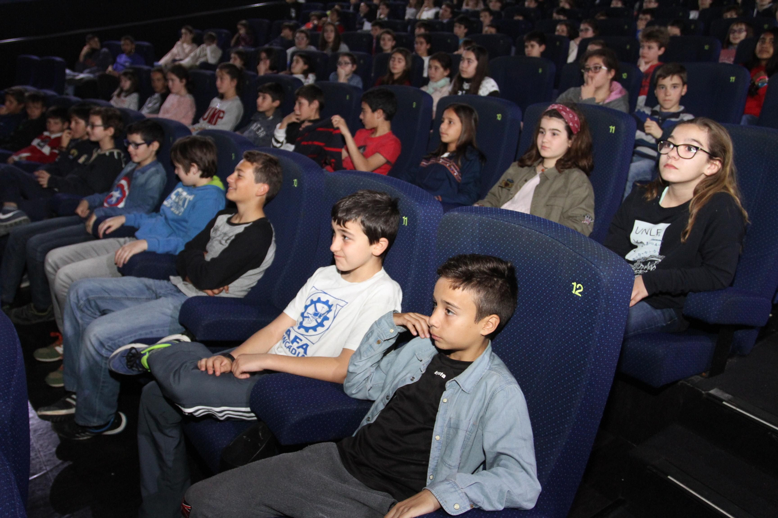 Presentación del documental 'La gran ola' en el colegio Funcadia