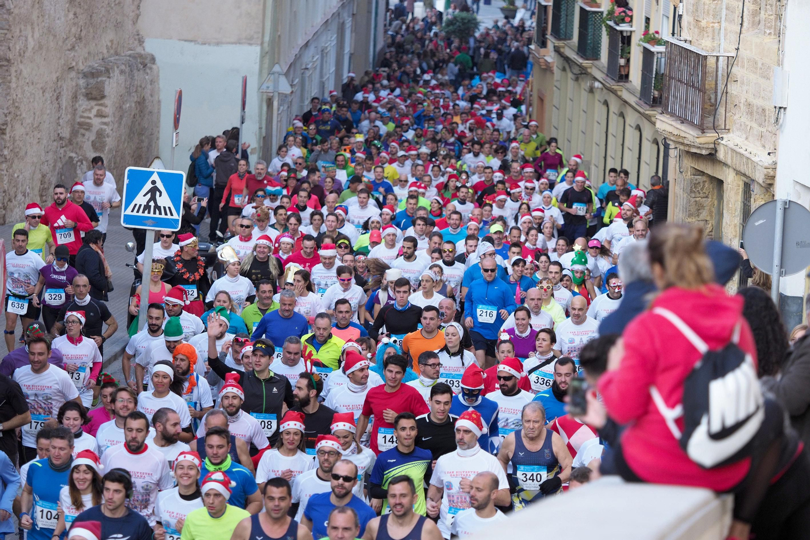 Salida de la carrera de la San Silvestre de Cádiz en su primera edición.