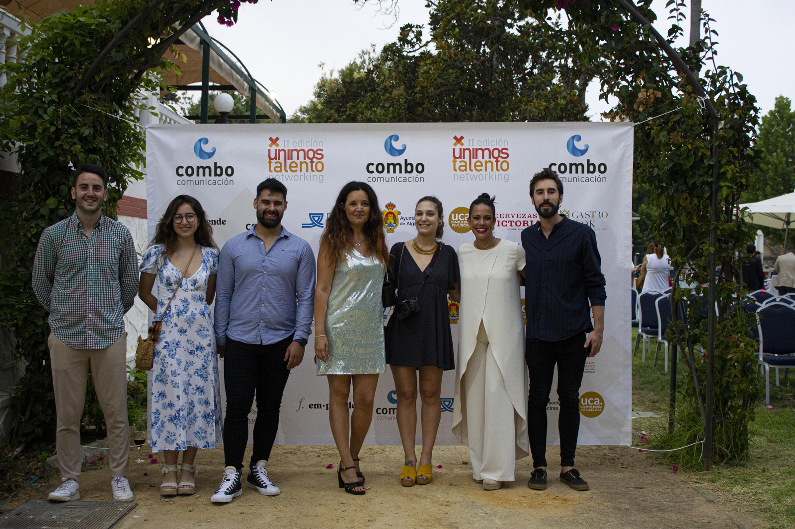 María José Segura, CEO de Combo Comunicación, junto a integrantes de la agencia de comunicación