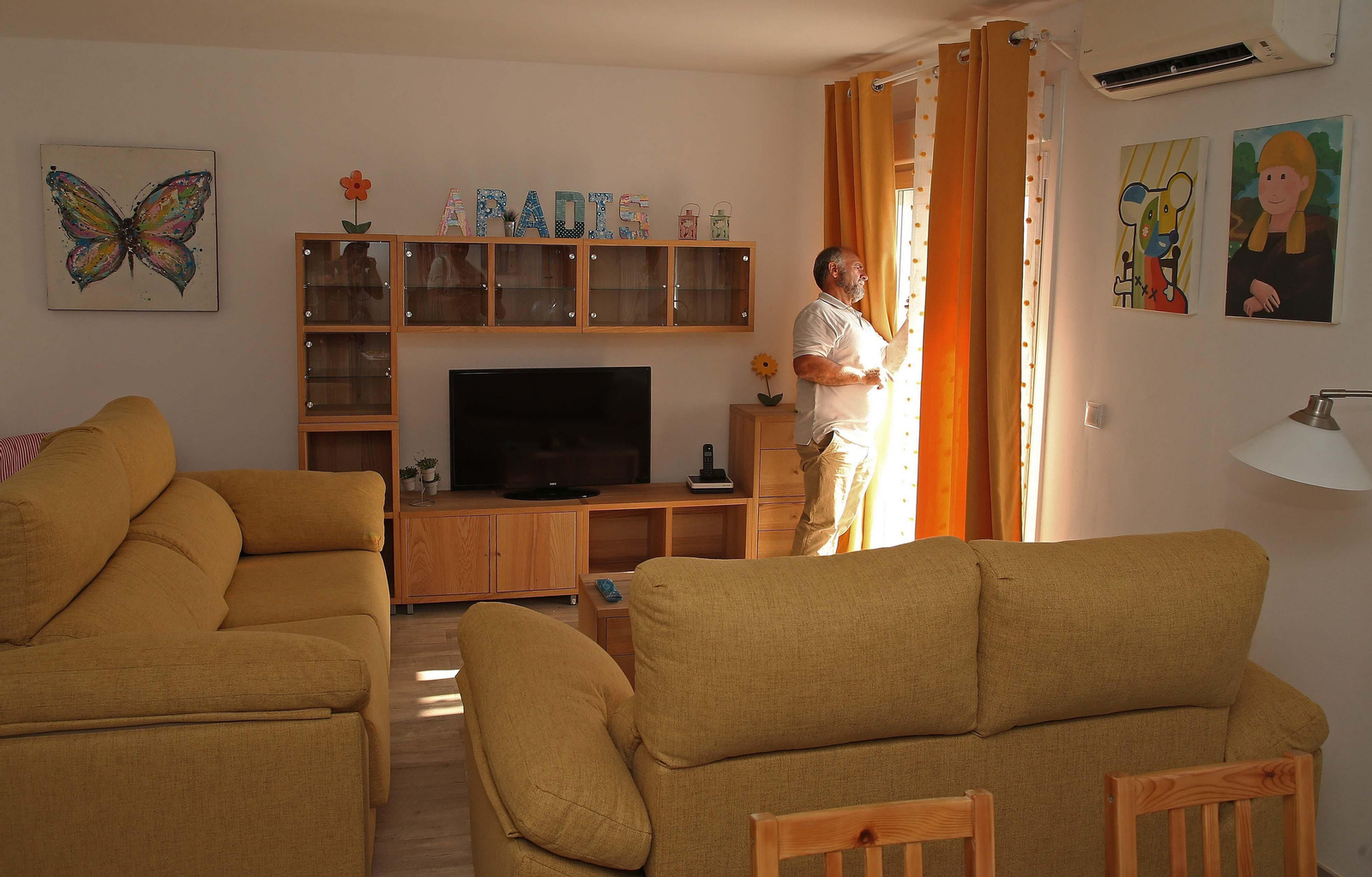 La inauguración de las nuevas viviendas tuteladas de Apadis, en imágenes