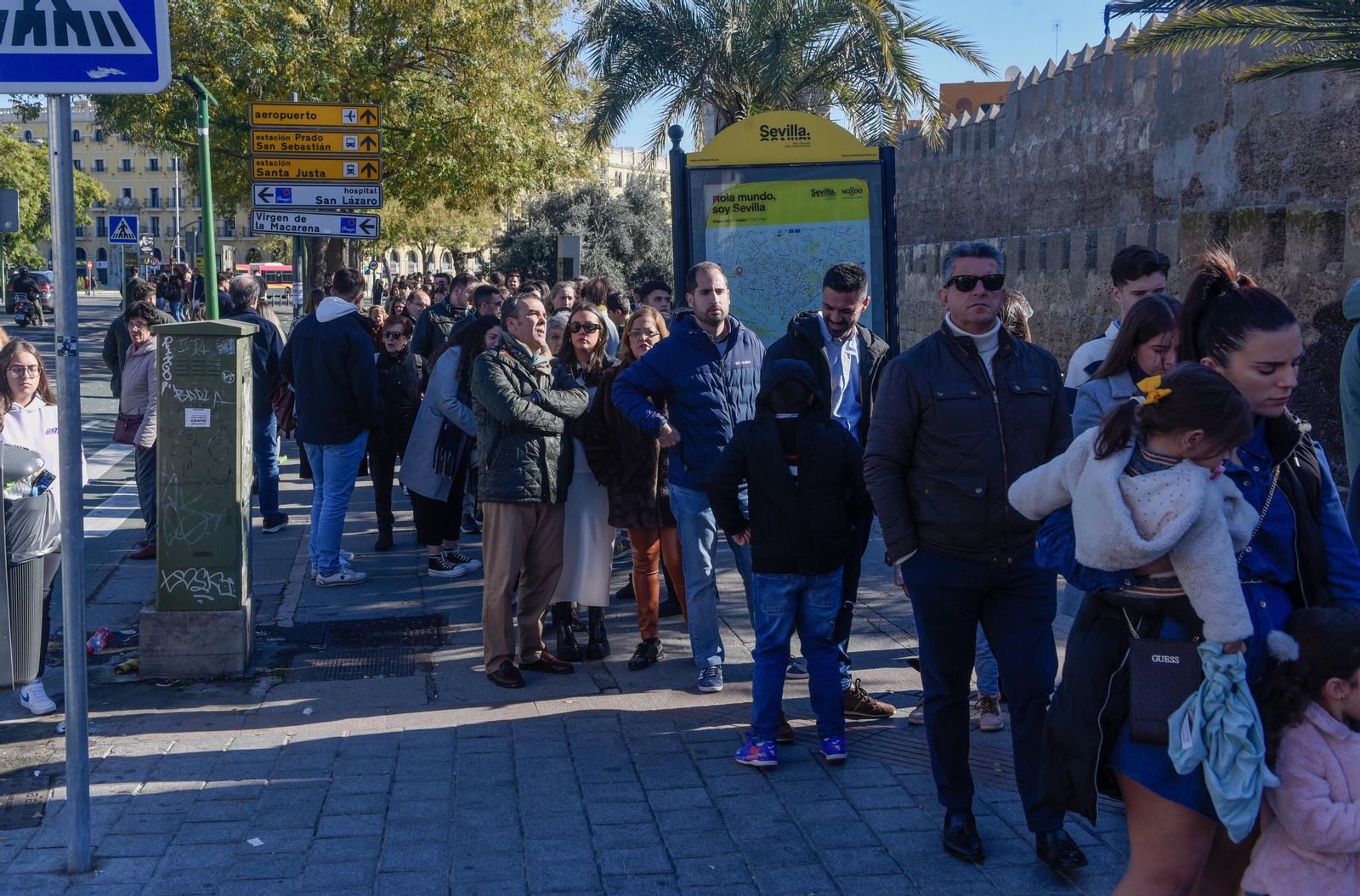Colas en la Macarena