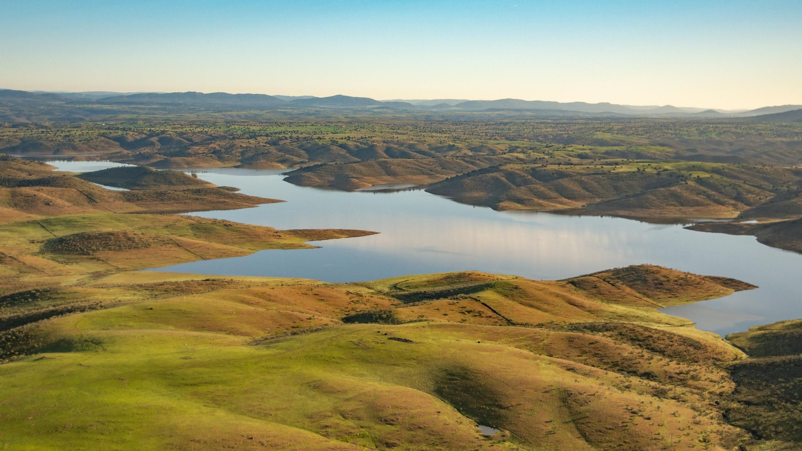 Vista del Embalse de la Serena.