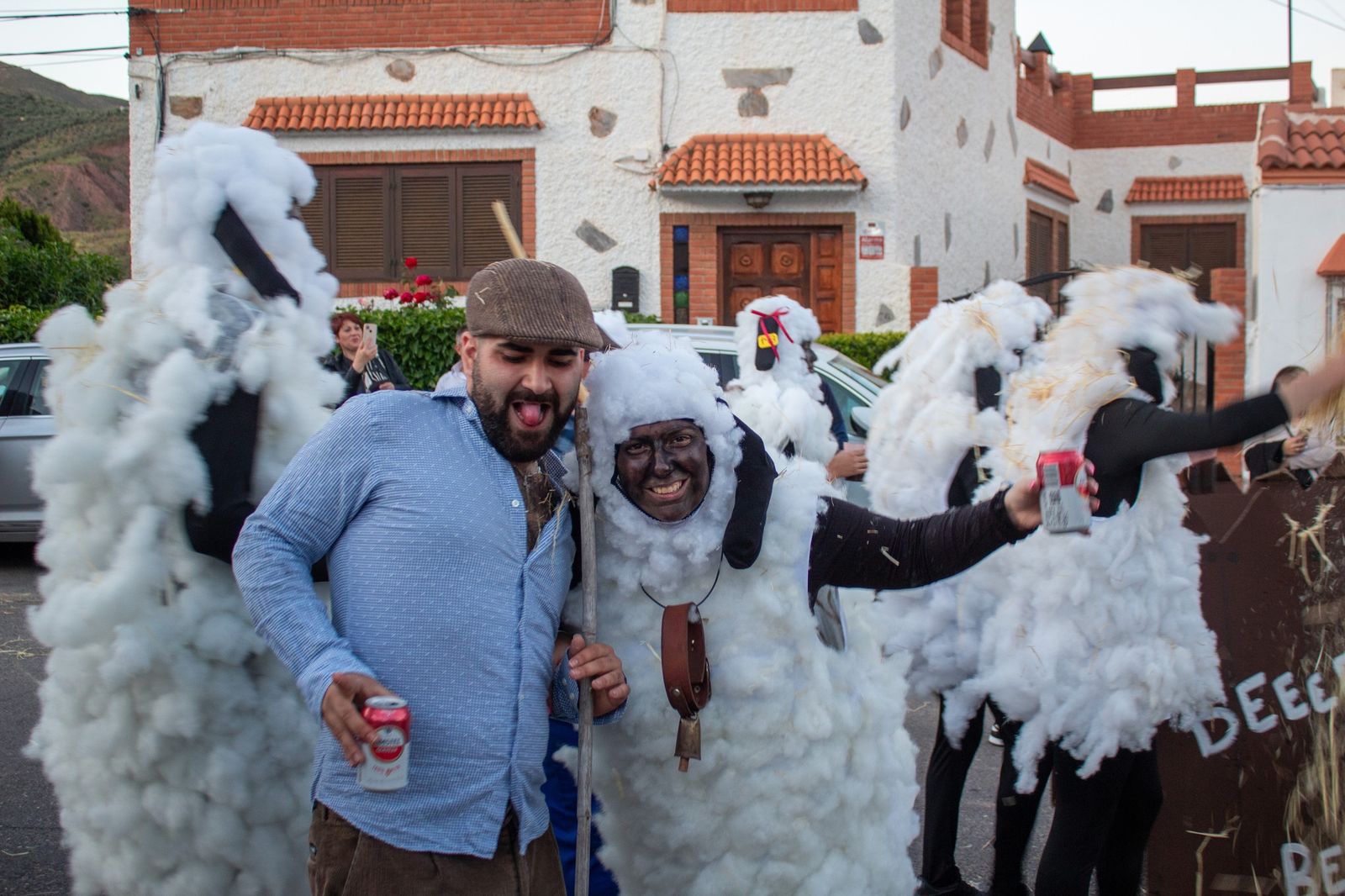 El gran desfile de carrozas y pasacalles de Canjáyar, en imágenes