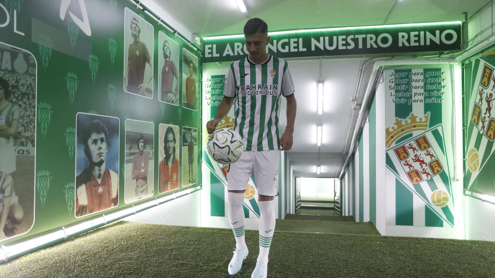 Dani Requena en su presentación con el Córdoba CF