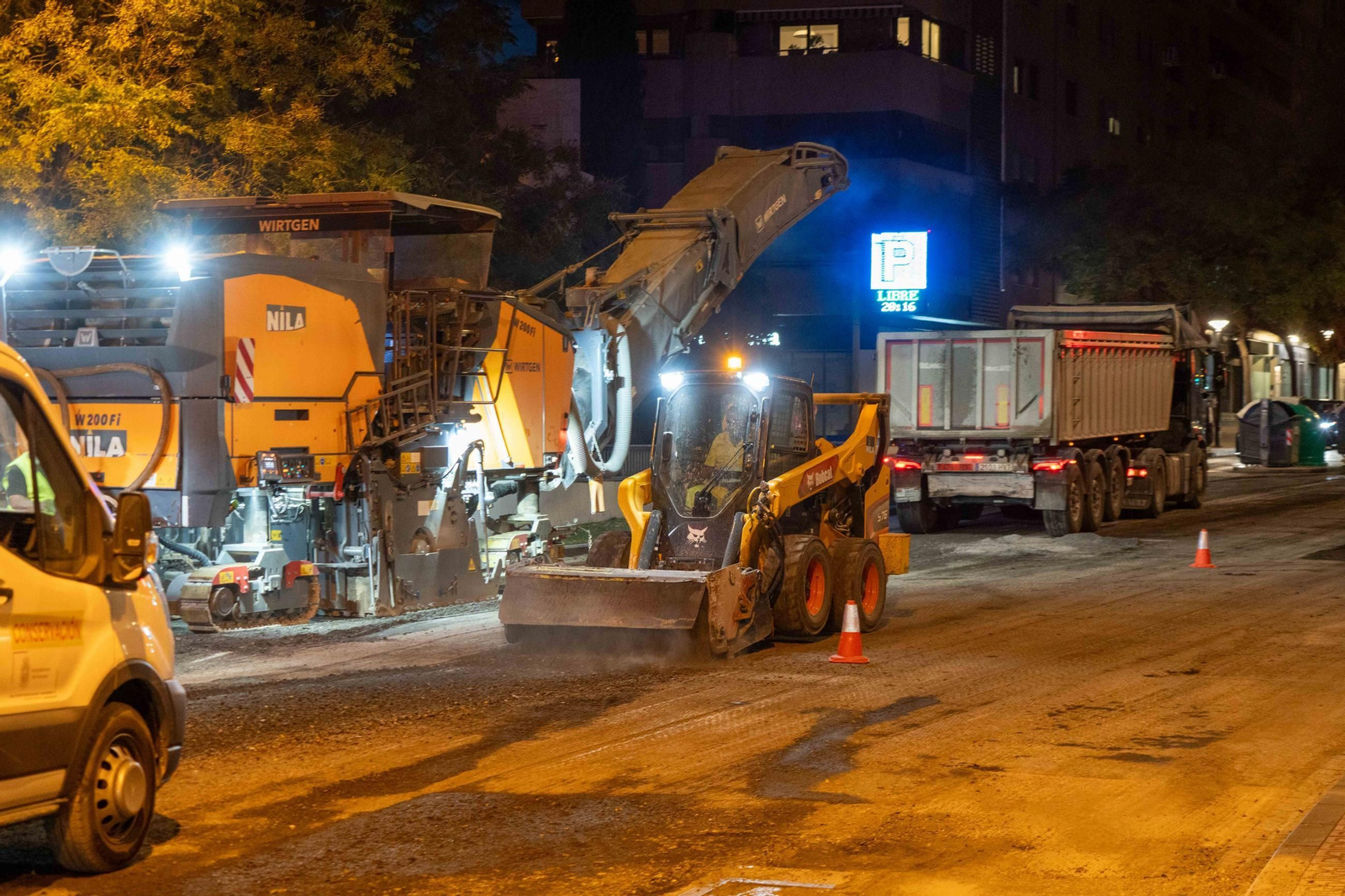 El inicio del Plan Asfáltico 2025 de Granada, en imágenes