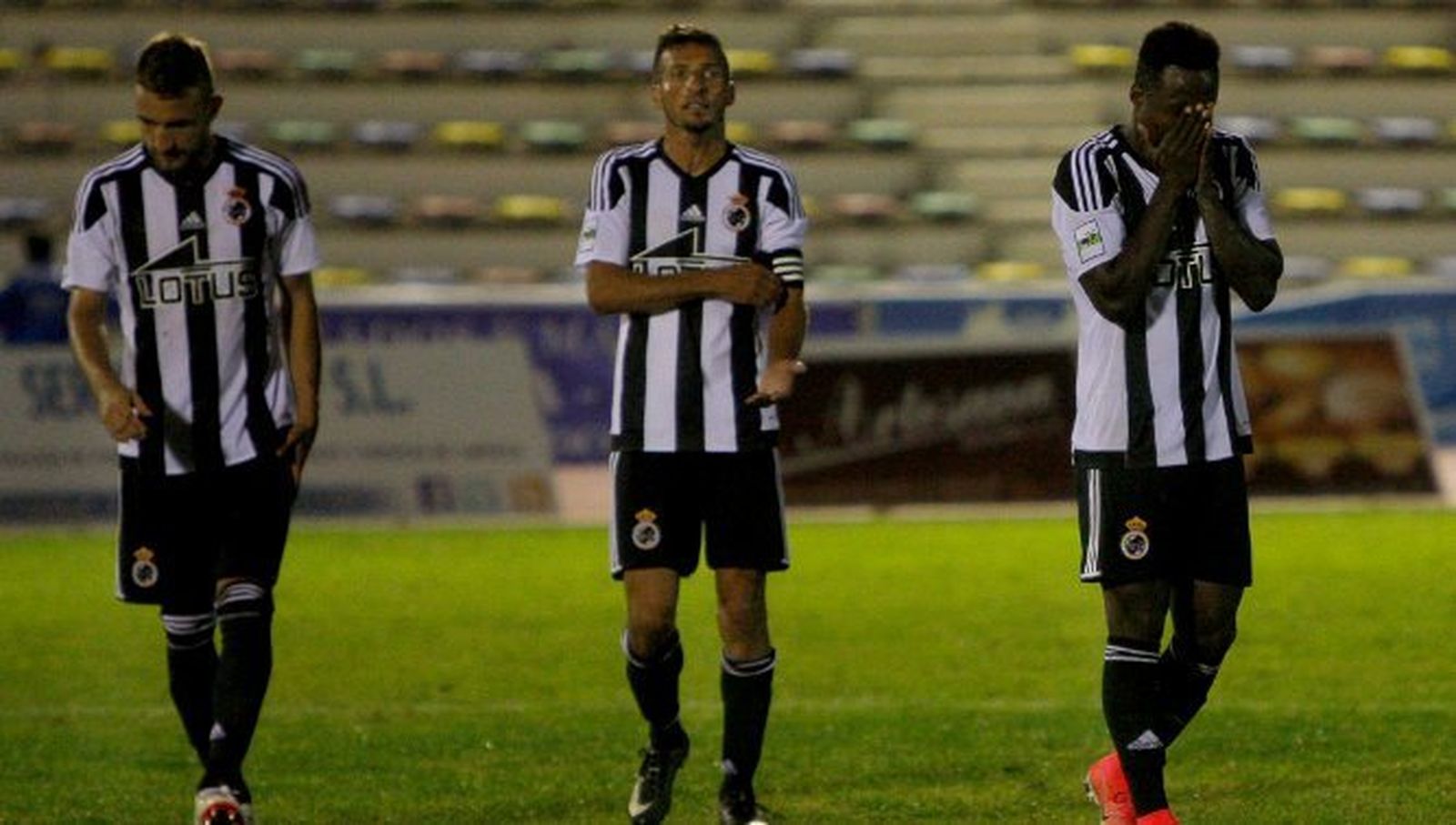 Sergio Rodríguez, Ismael Chico y Sana, afliglidos e impotentes, ayer en el Iberoamericano.