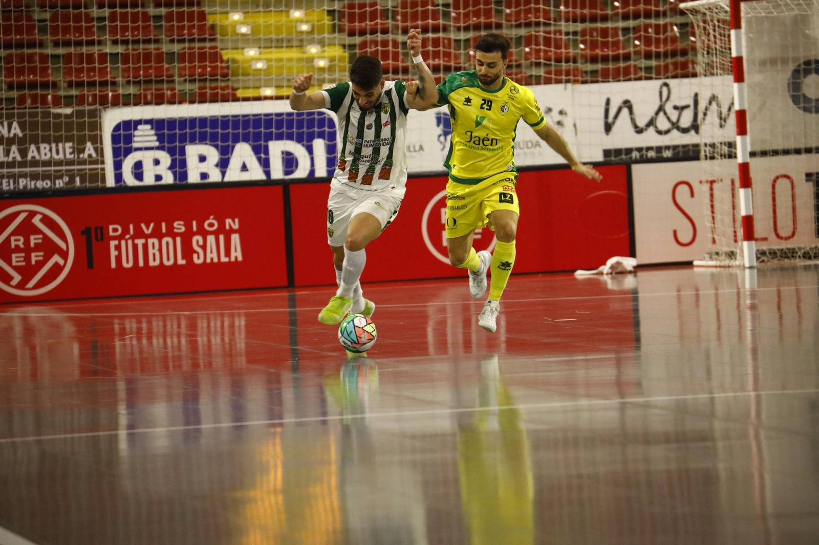 Las mejores fotos de la victoria del Córdoba Futsal ante el Jaén Paraíso Interior