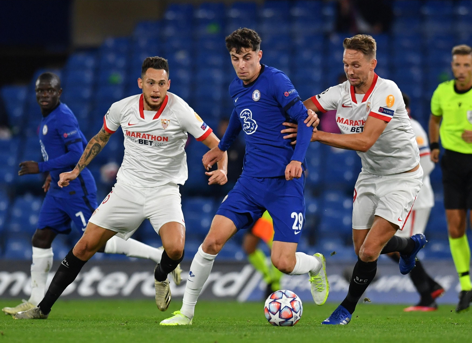 Las imágenes del Chelsea-Sevilla