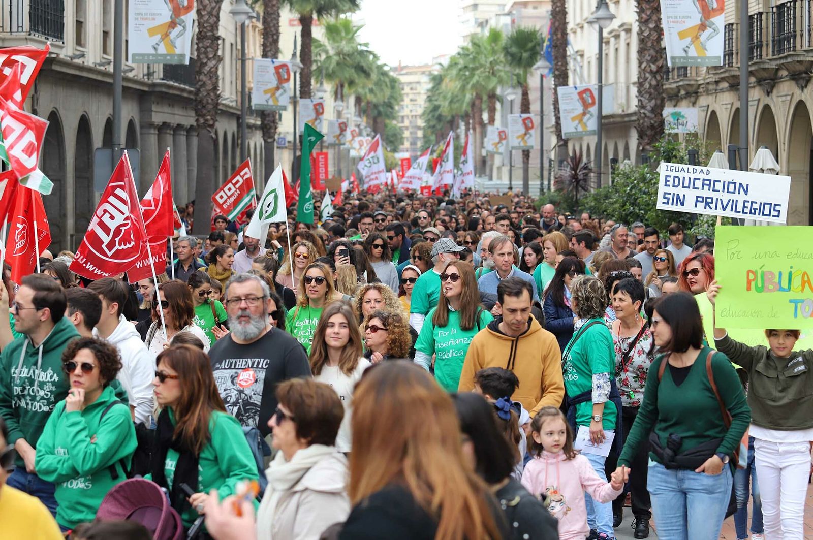 Imágenes de la manifestación en defensa de la educación pública