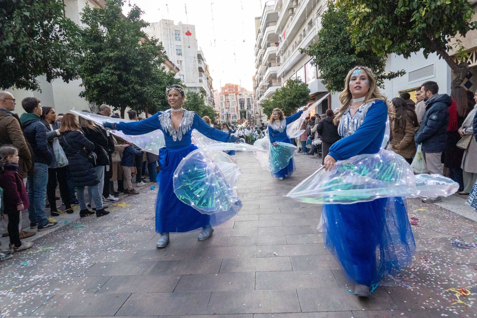 Las mejores fotografías del recorrido y la llegada al ayuntamiento de la cabalgata de Reyes Magos 2026