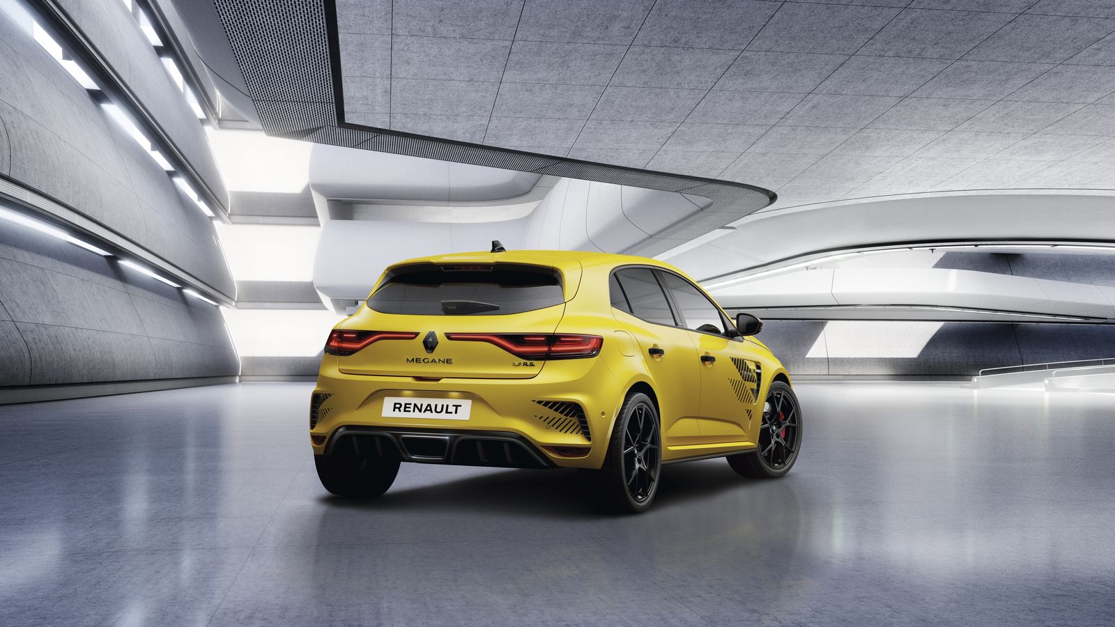 Renault no ha desvelado aún el precio de esta serie limitada a 1.976 unidades. El Mégane RS al que reemplaza con el mismo motor y equipamiento funcional costaba 46.490 euros.