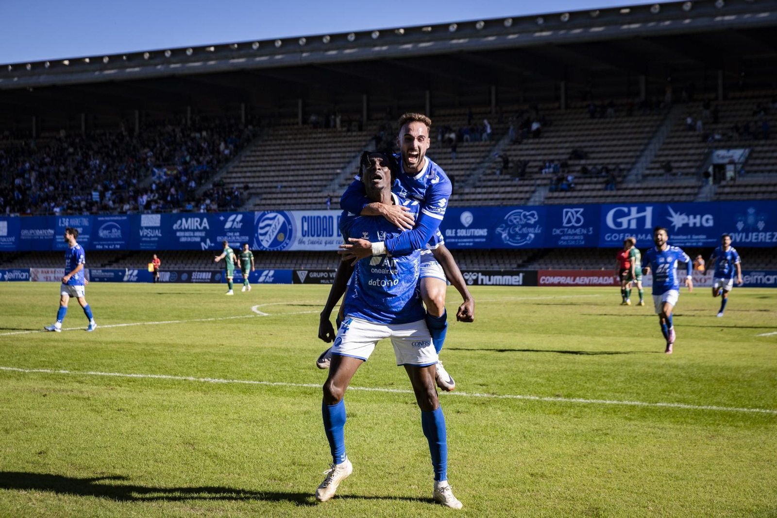 Las mejores imágenes del Xerez DFC-Recreativo de Huelva en Chapín