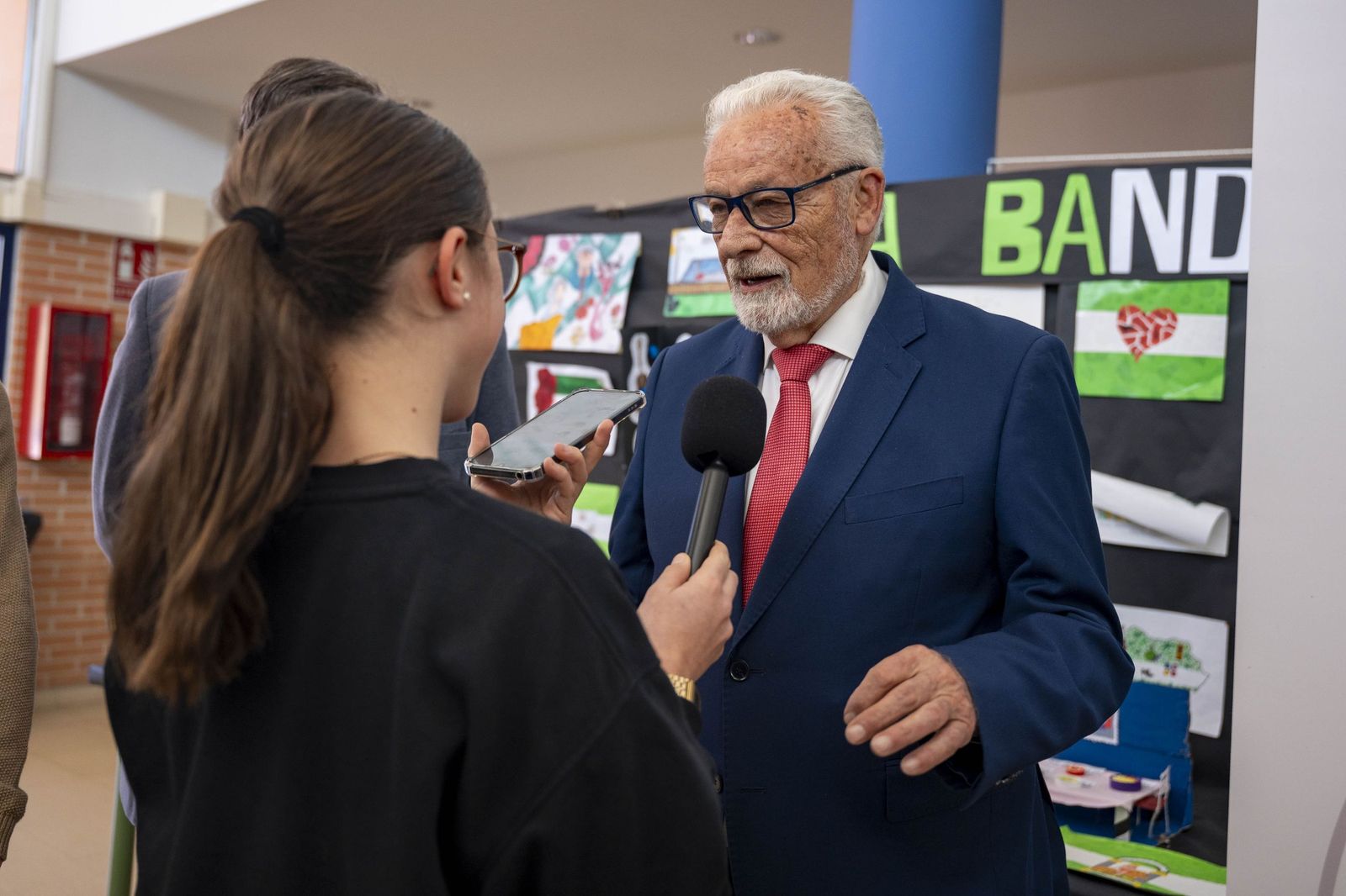Fotogalería | Jesús Maeztu entrega en Benahadux los XVIII Premios ‘Así veo mis derechos’