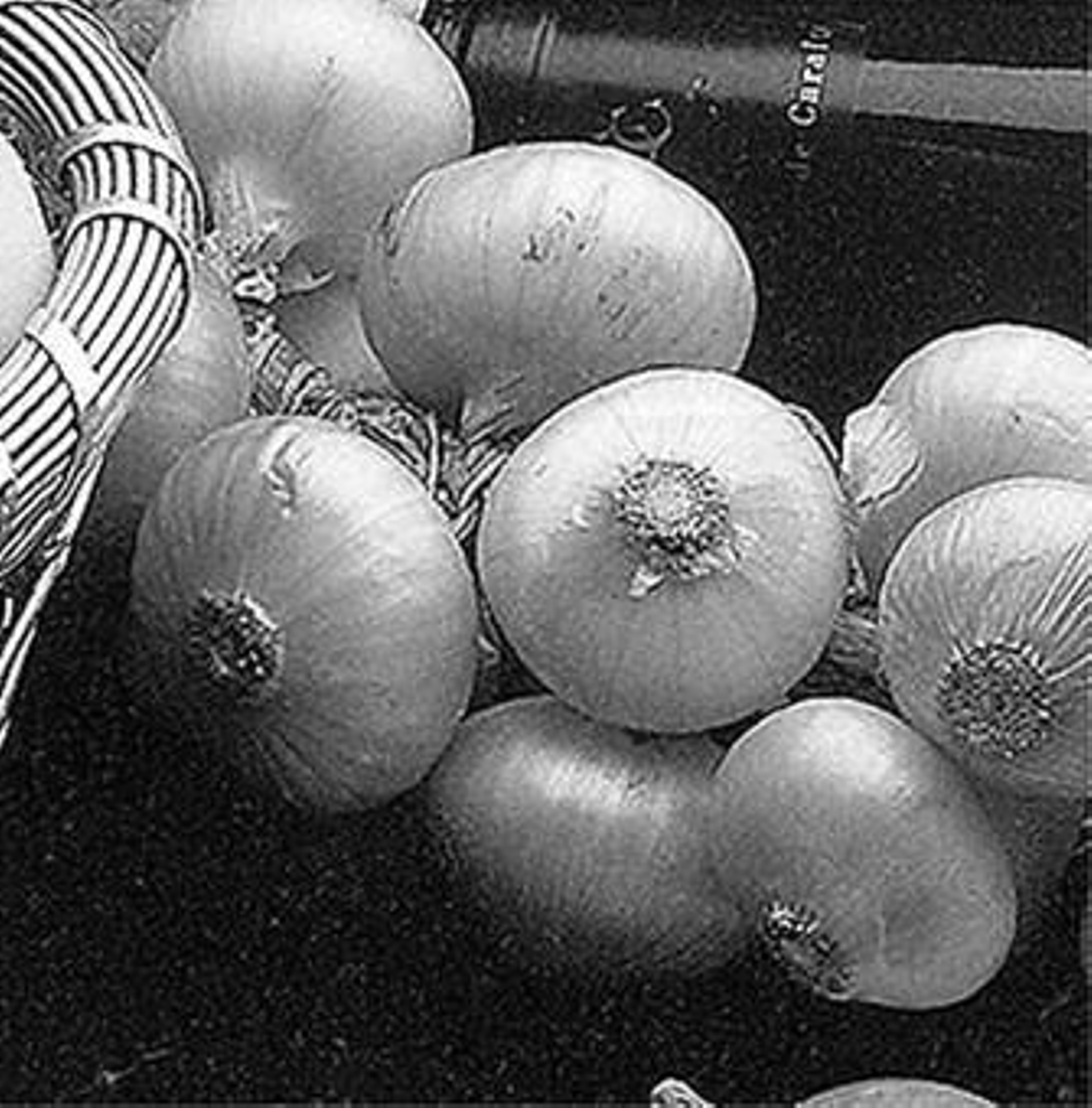 Ristra de cebollas, método artesanal que facilita su almacenamiento.