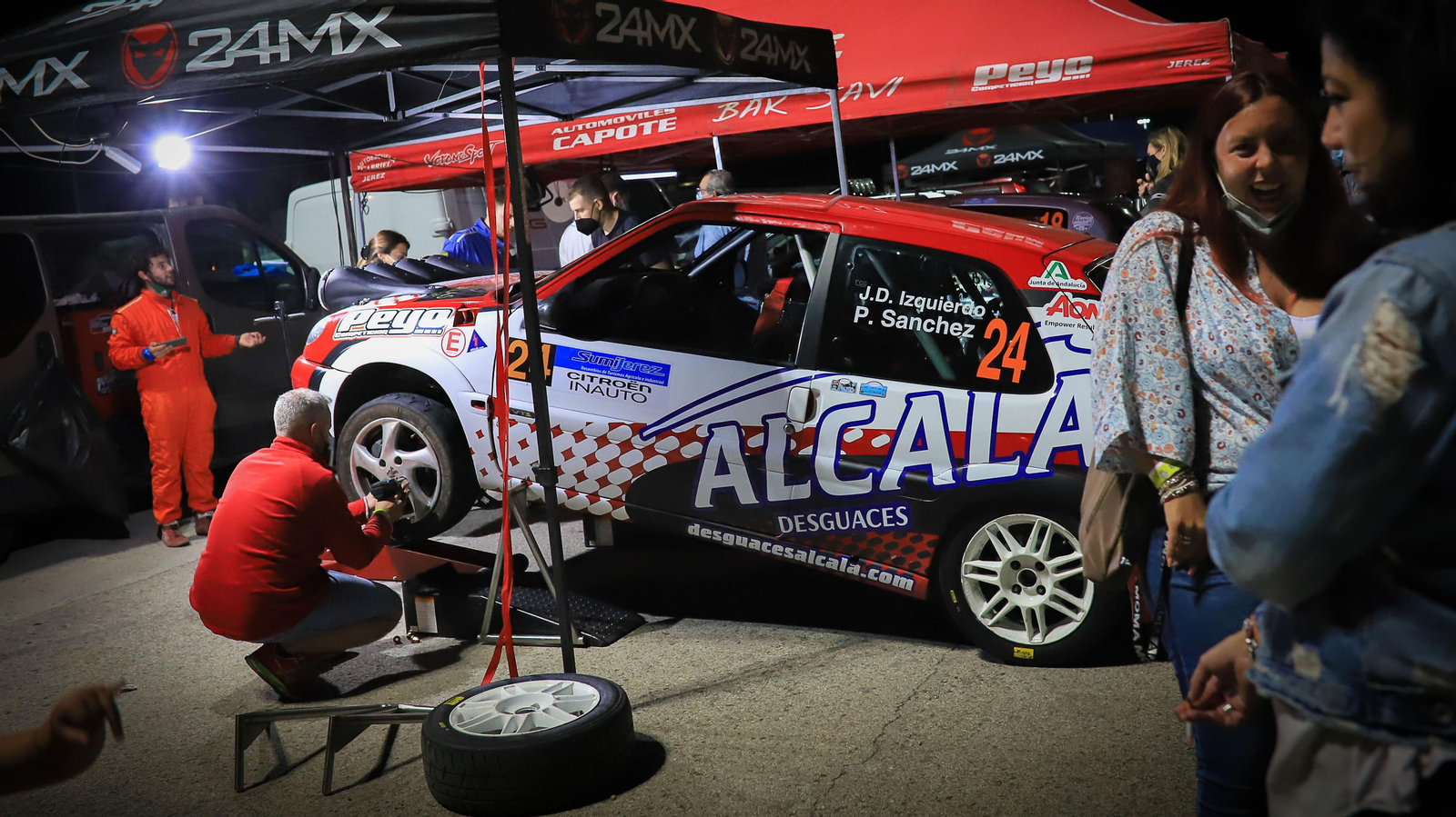 Imágenes del tramo nocturno del Rallye Ciudad de Jerez en el Circuito