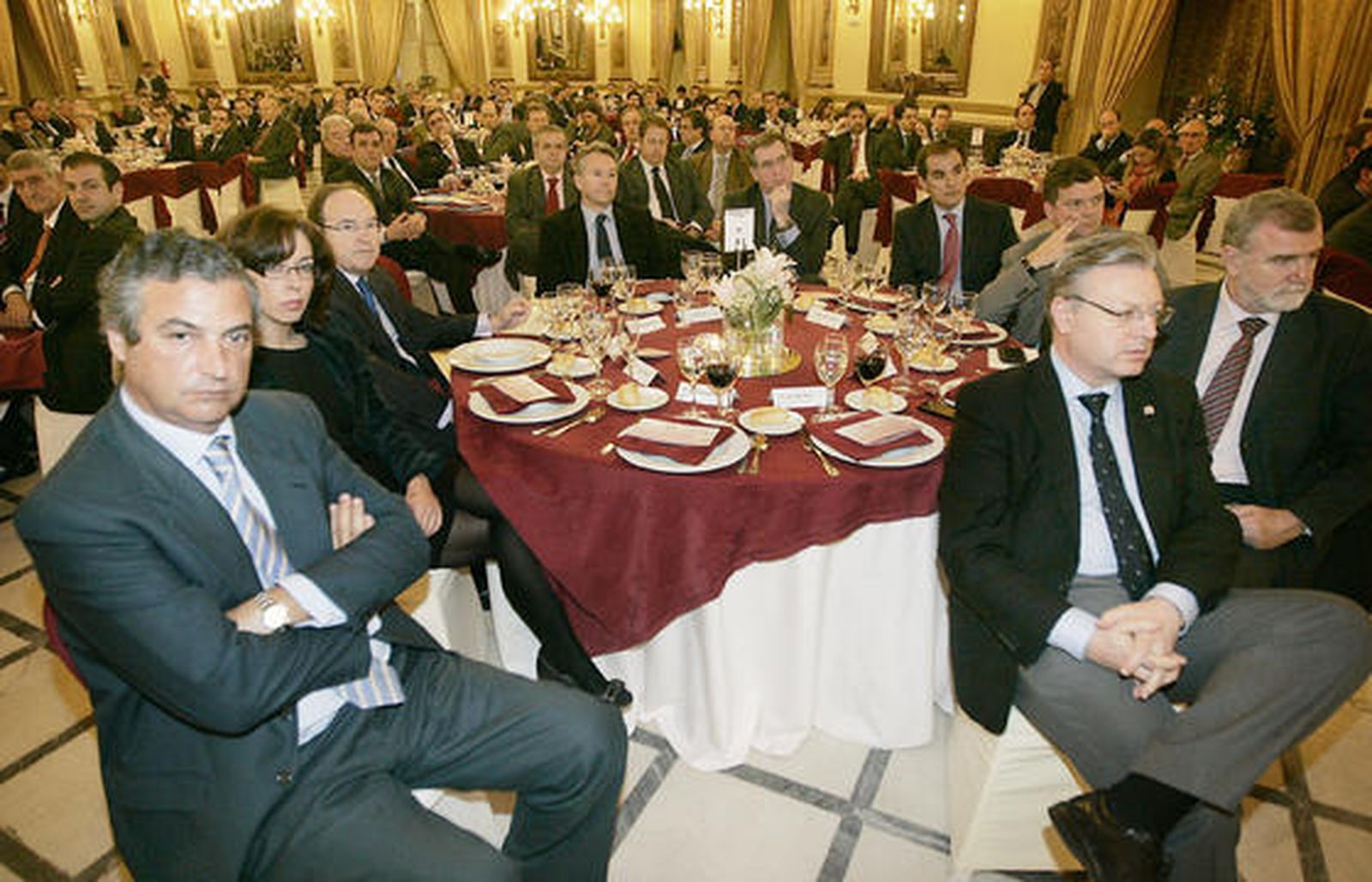 Juan Fernández de Mesa, María Luisa Ceballos, José Carlos Pla, José Joly, Ignacio Sánchez-Asiaín, José Antonio Nieto Ballesteros, Luis Javier Pérez-Bustamante, José Manuel Roldán Nogueras y Juan José Primo Jurado.

Foto: José Martínez y Barrionuevo