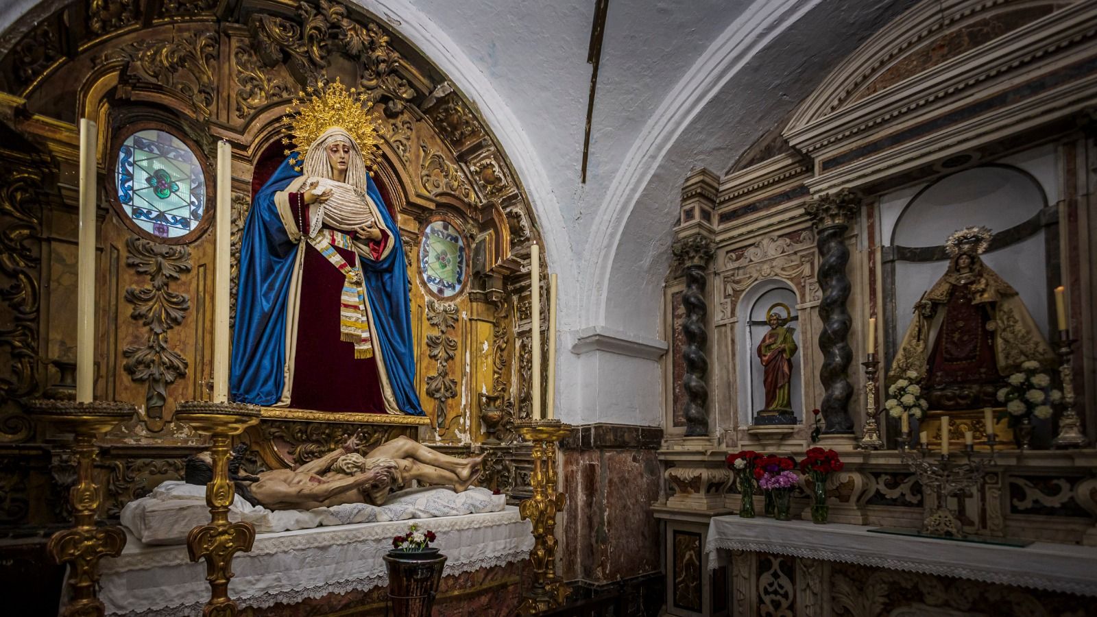 La Virgen del Rosario en Sus Misterios Dolorosos, del Perdón, en el retablo que ha ocupado en San Juan de Dios.