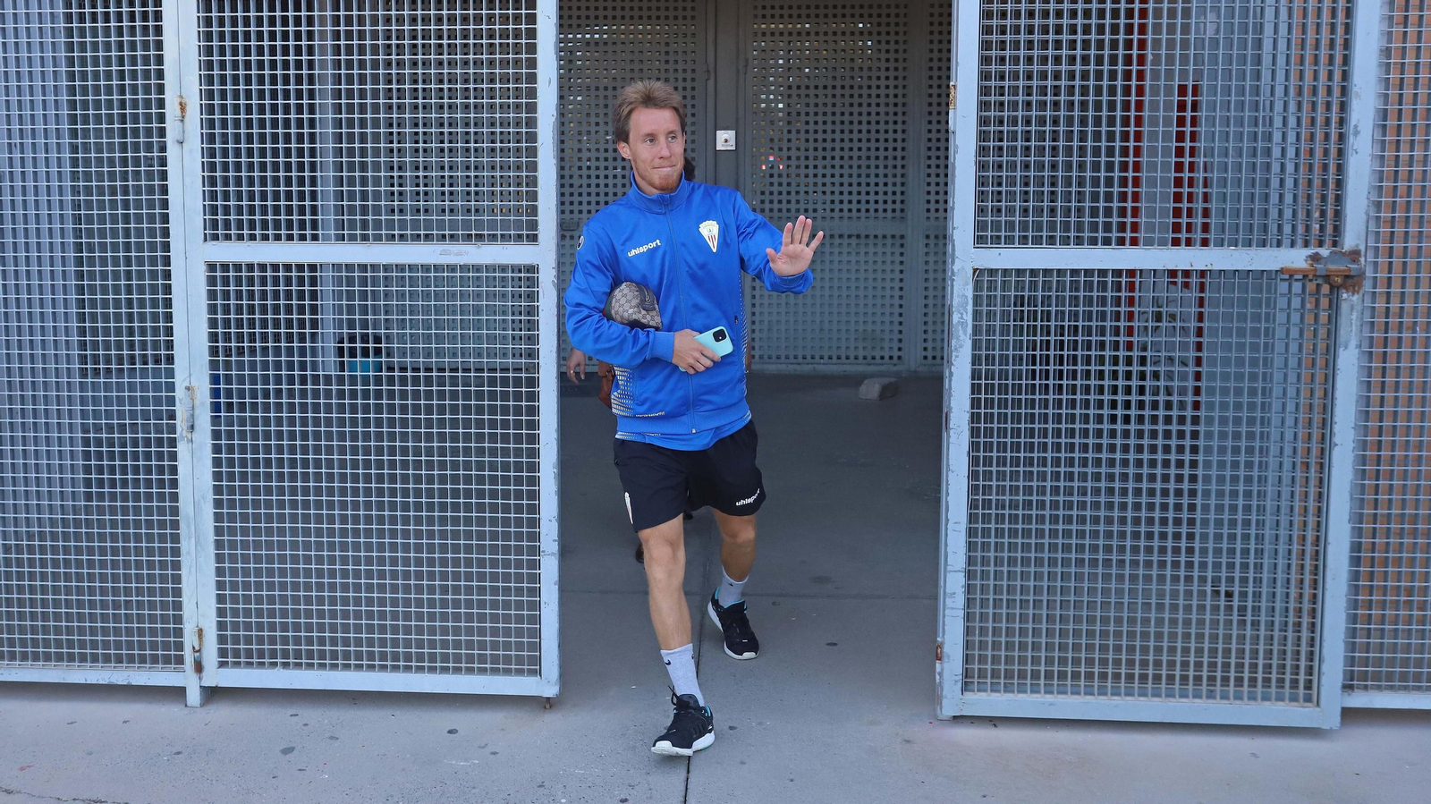 Fotos de la salida del Algeciras al playoff de ascenso de Extremadura