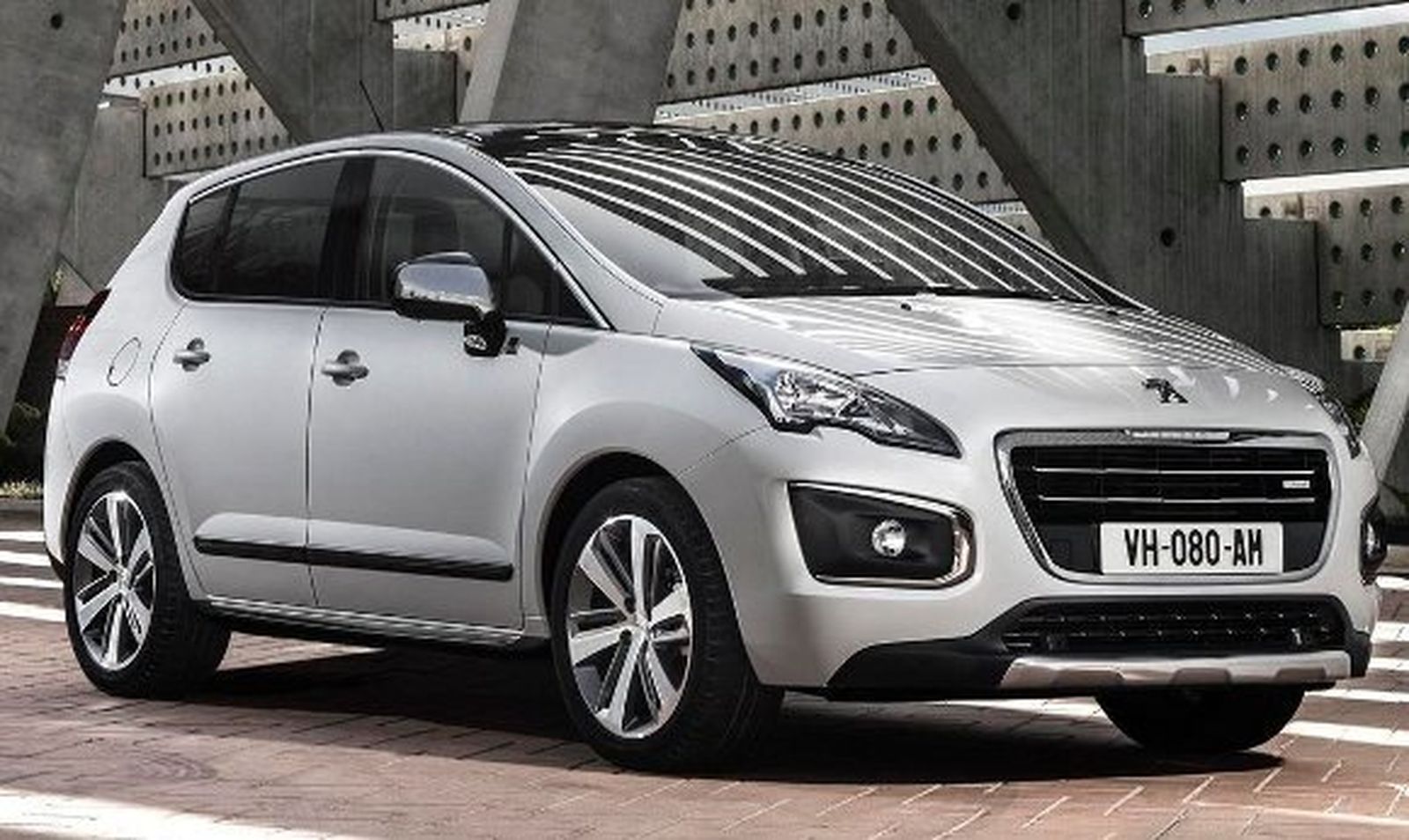 3008 Hybrid4: Primer 'crossover' full-hybrid diésel