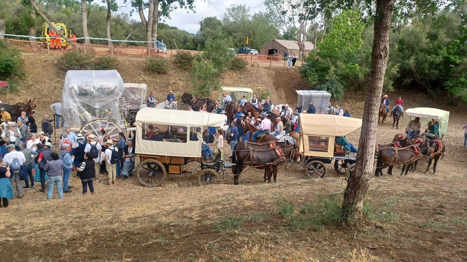 La comitiva almeriense en su trayecto hacia Almonte