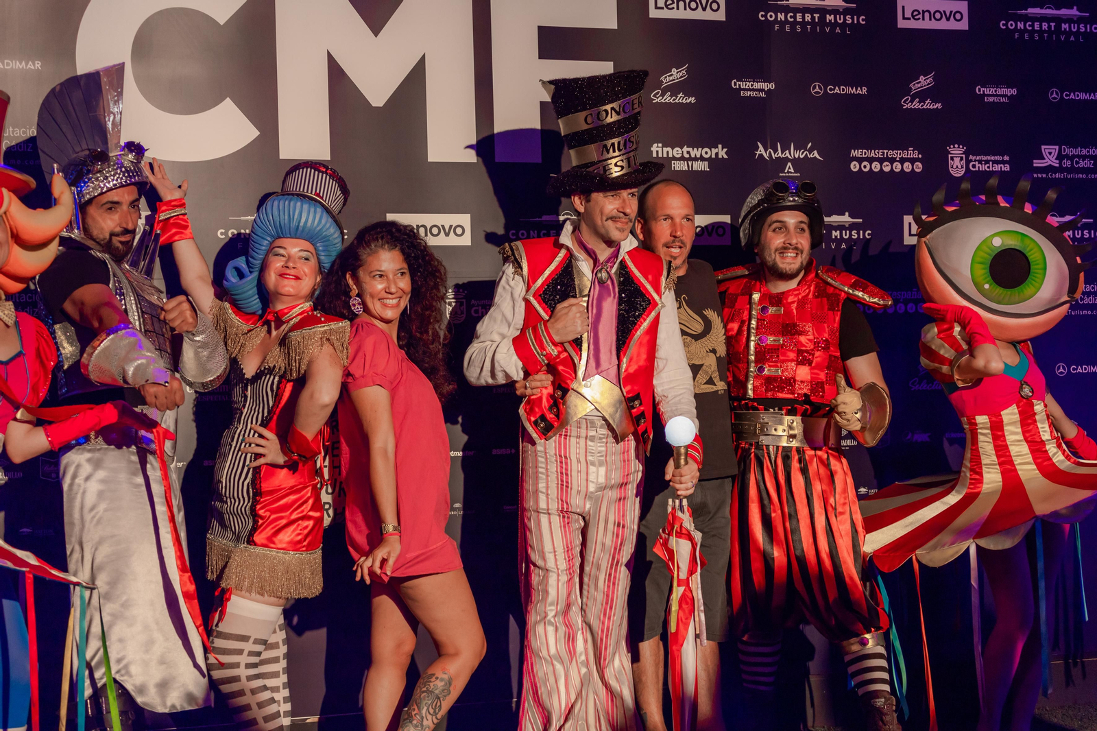 Búscate en el concierto de Raphael en el Concert Music