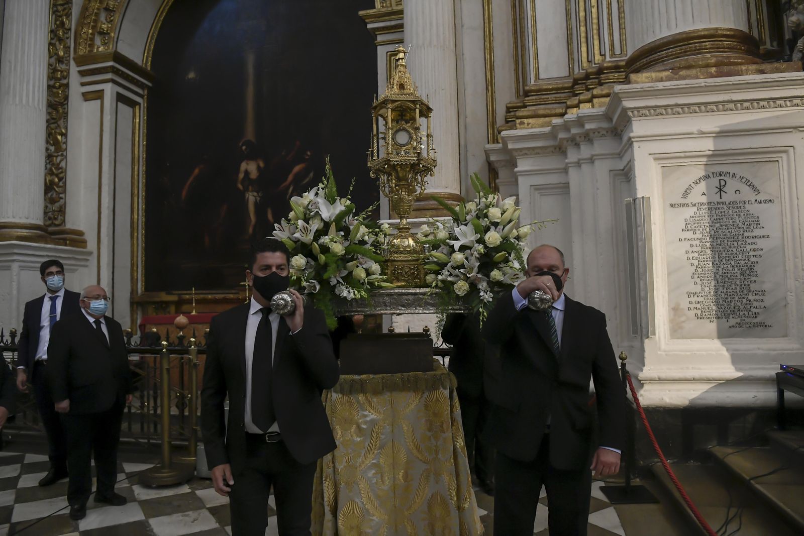 Fotos: la celebración del Corpus Christi 2021 en la Catedral de Granada