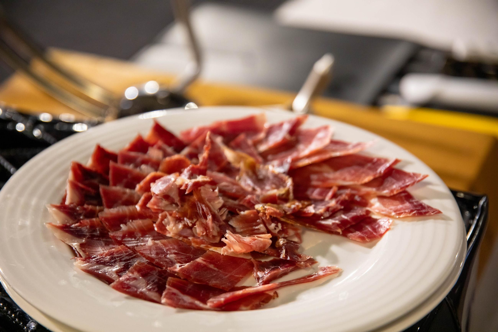 Concurso de cortadores de jamón en Serón, en imágenes