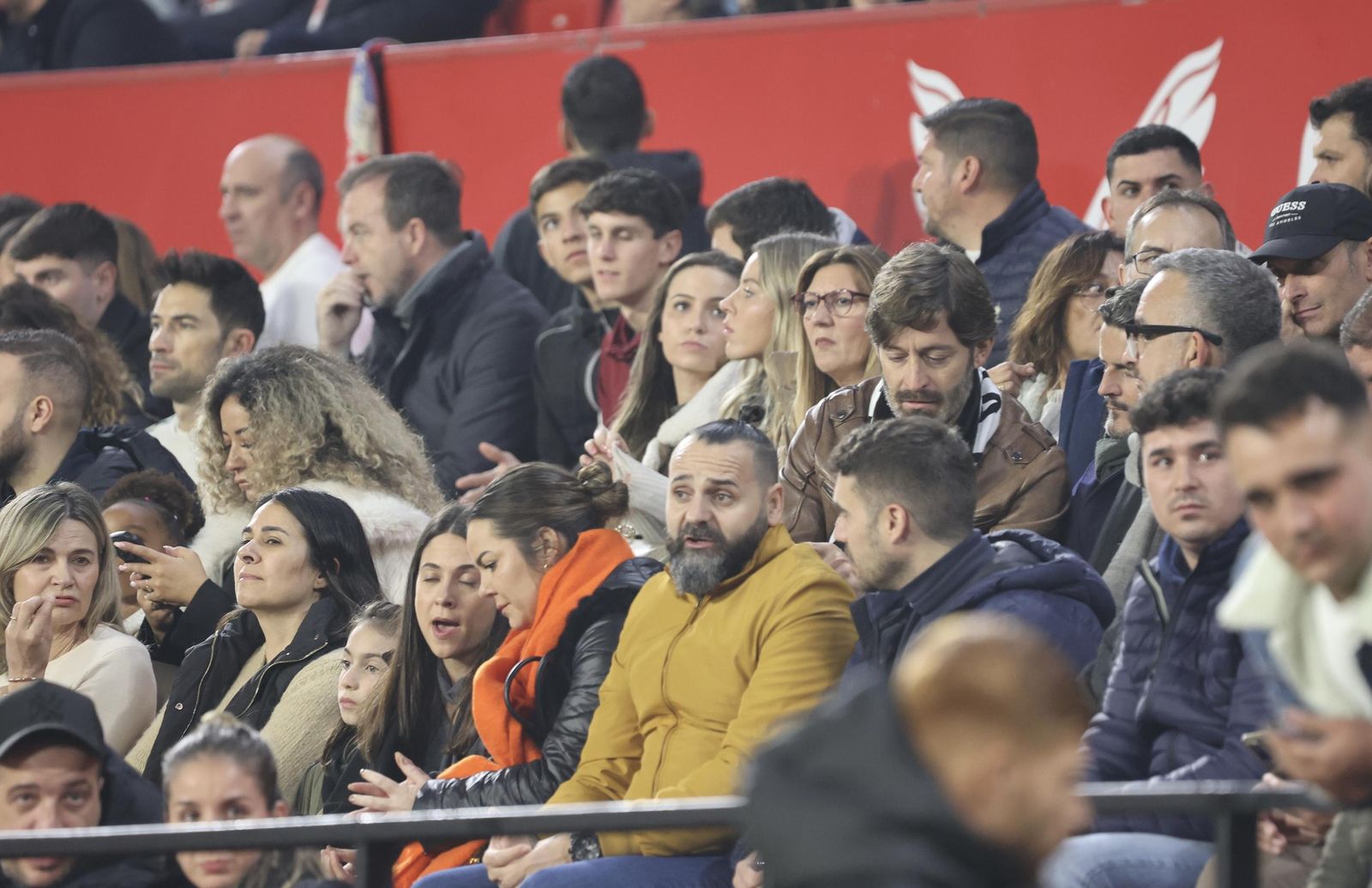 Búscate en el partido Sevilla Valencia