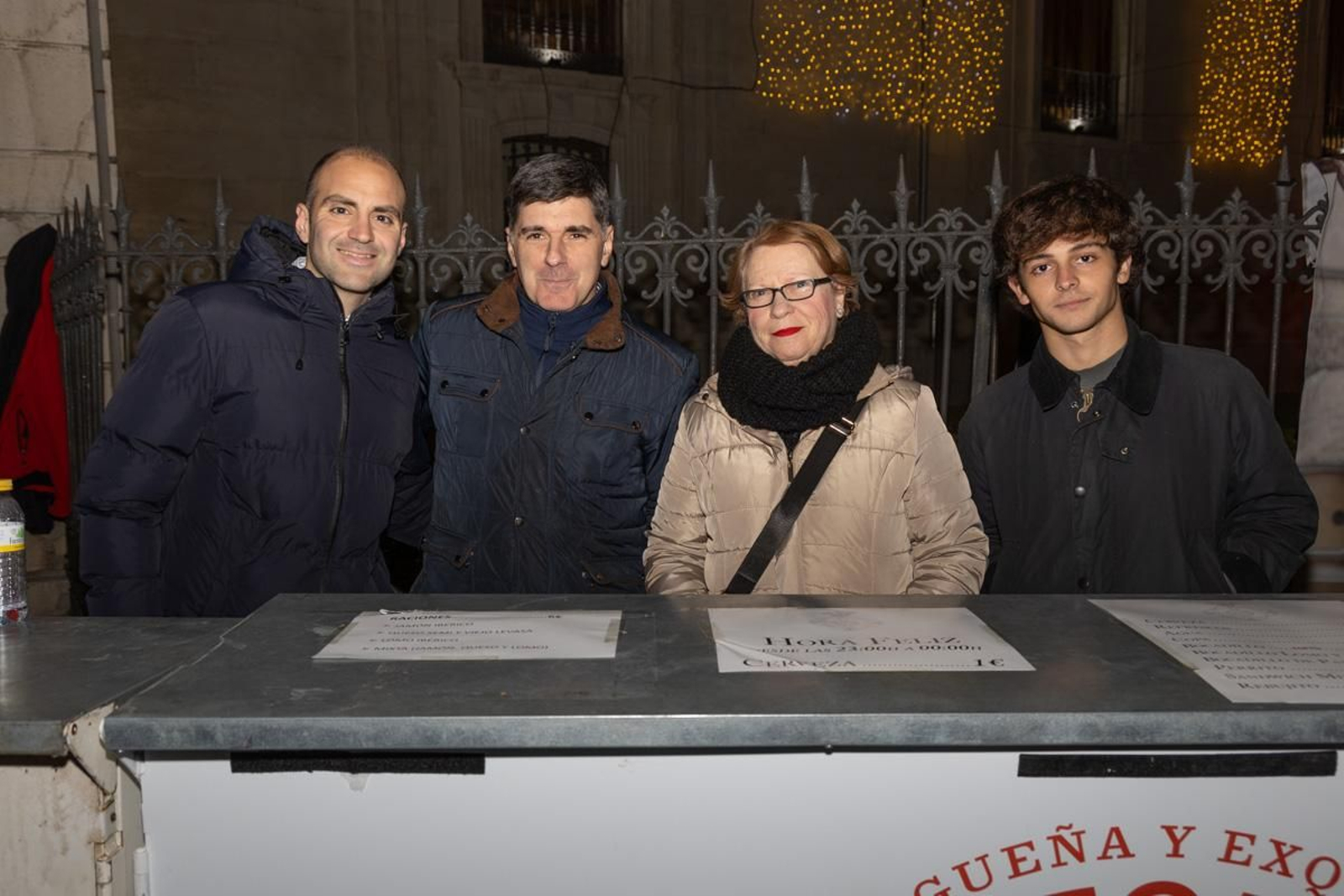 Zambomba de la Hermandad de la Buena Muerte y actuación de Maria Soledad