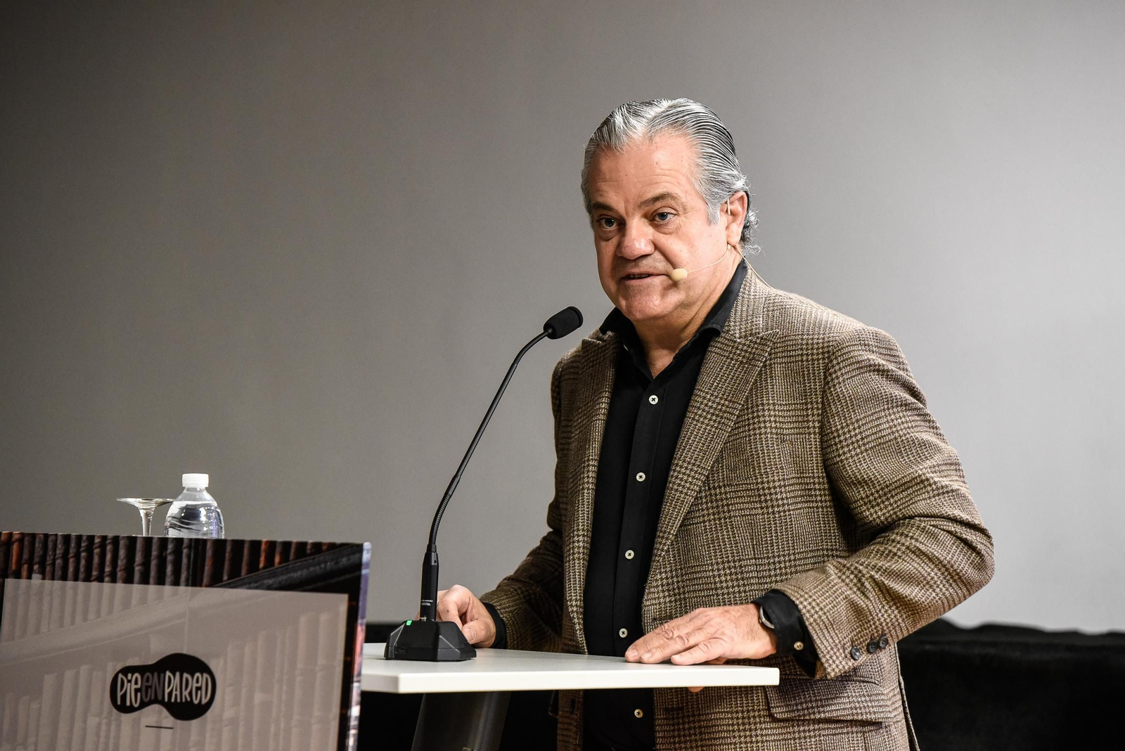 Imágenes de la presentación del libro de Juan Carlos Girauta  "Sentimentales, ofendidos, mediocres y agresivos"