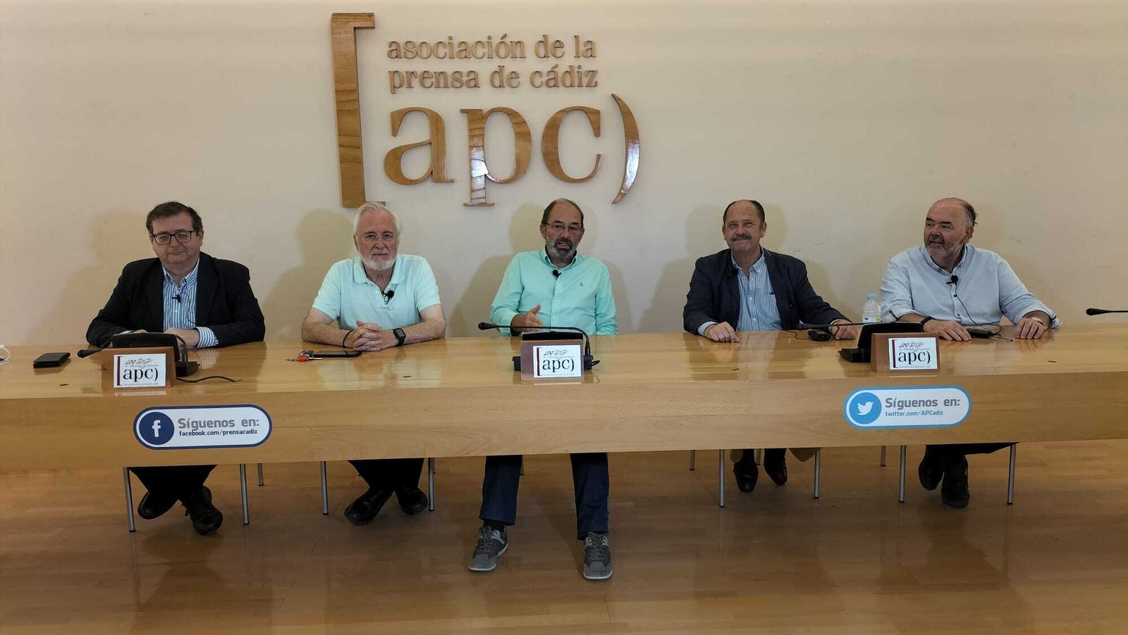 Mañana Café del Correo en 8TV