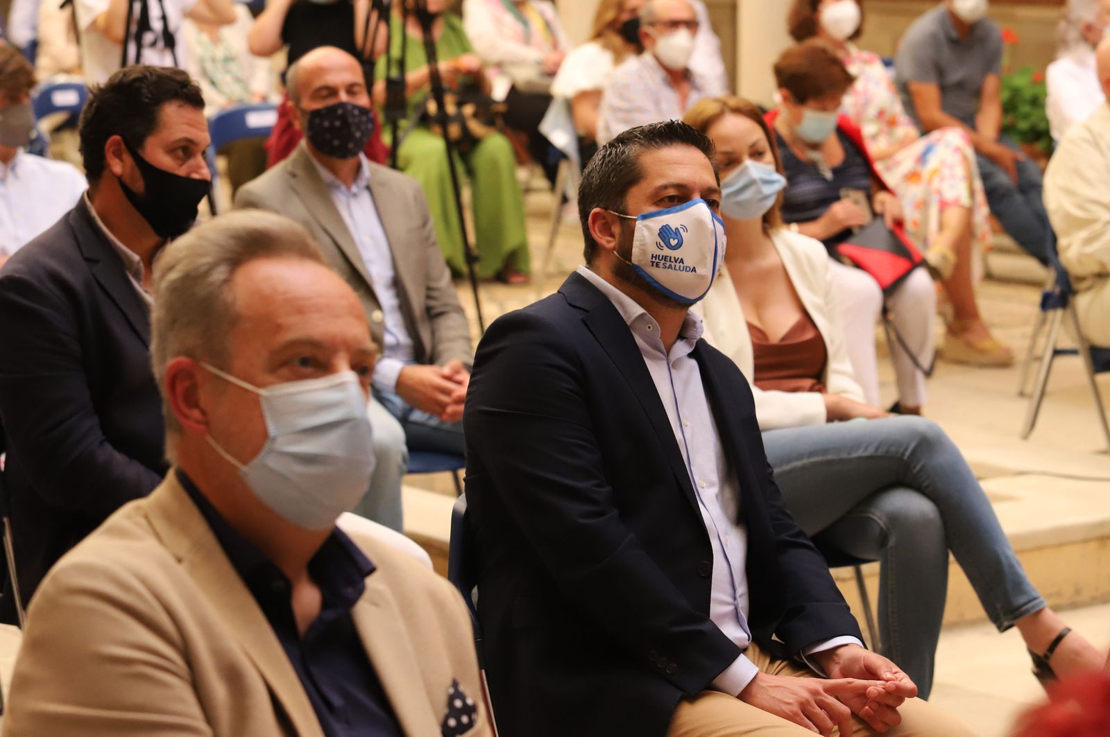 Imágenes de la entrega del Premio Marismas a Juana Carrillo y a Gabriela de la Fuente en su XIX edición