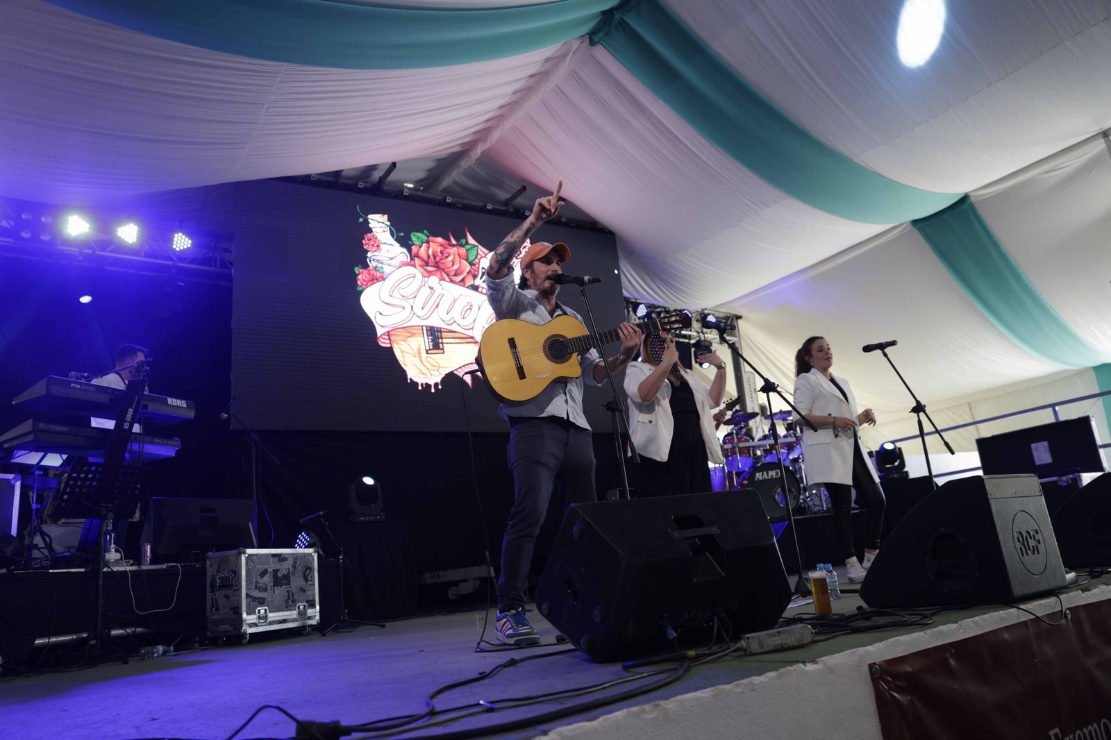 Búscate en las fotos del viernes en la Feria de Castellar