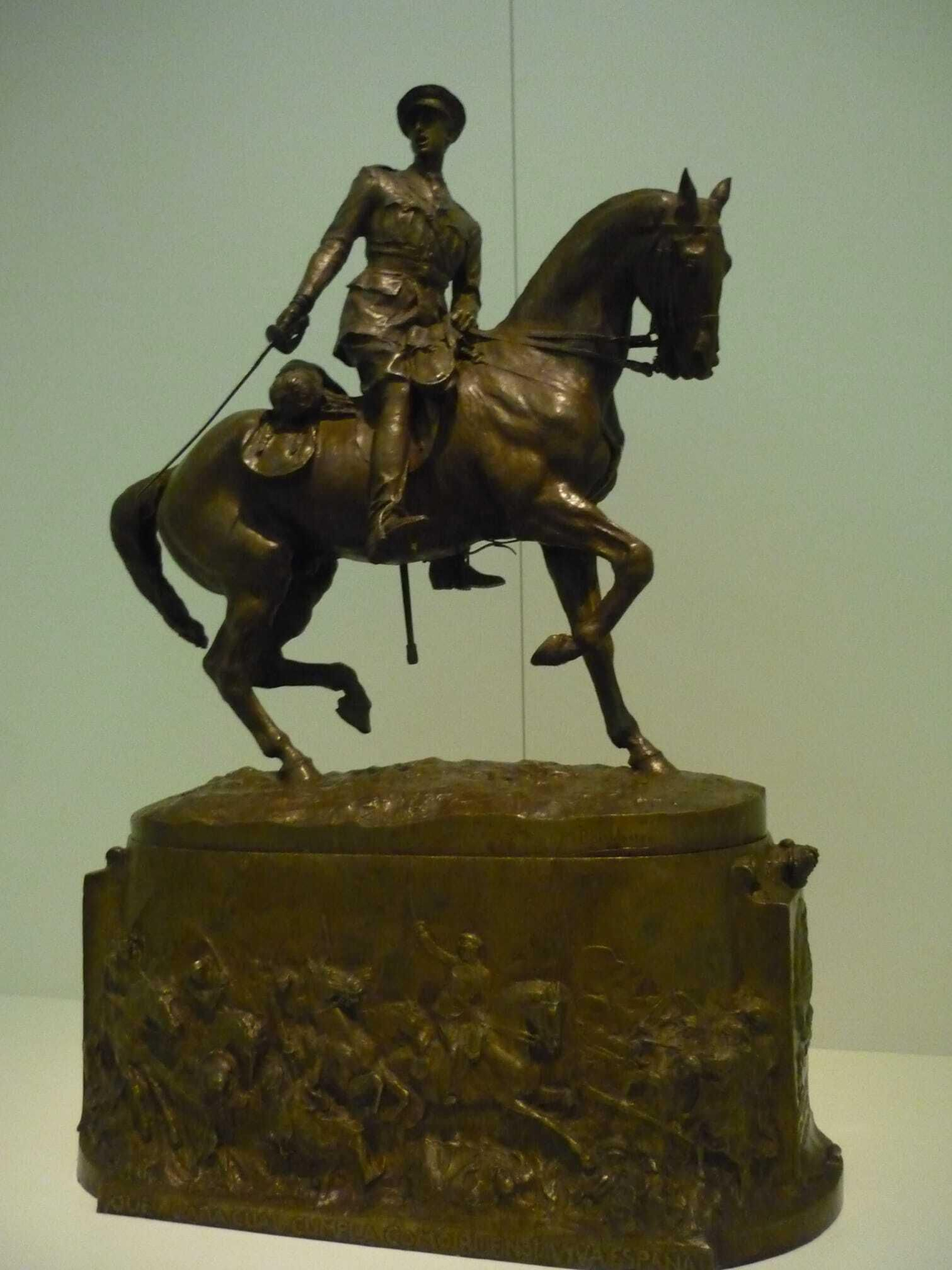 Escultura F. P de Rivera  por Mariano Benlliure.