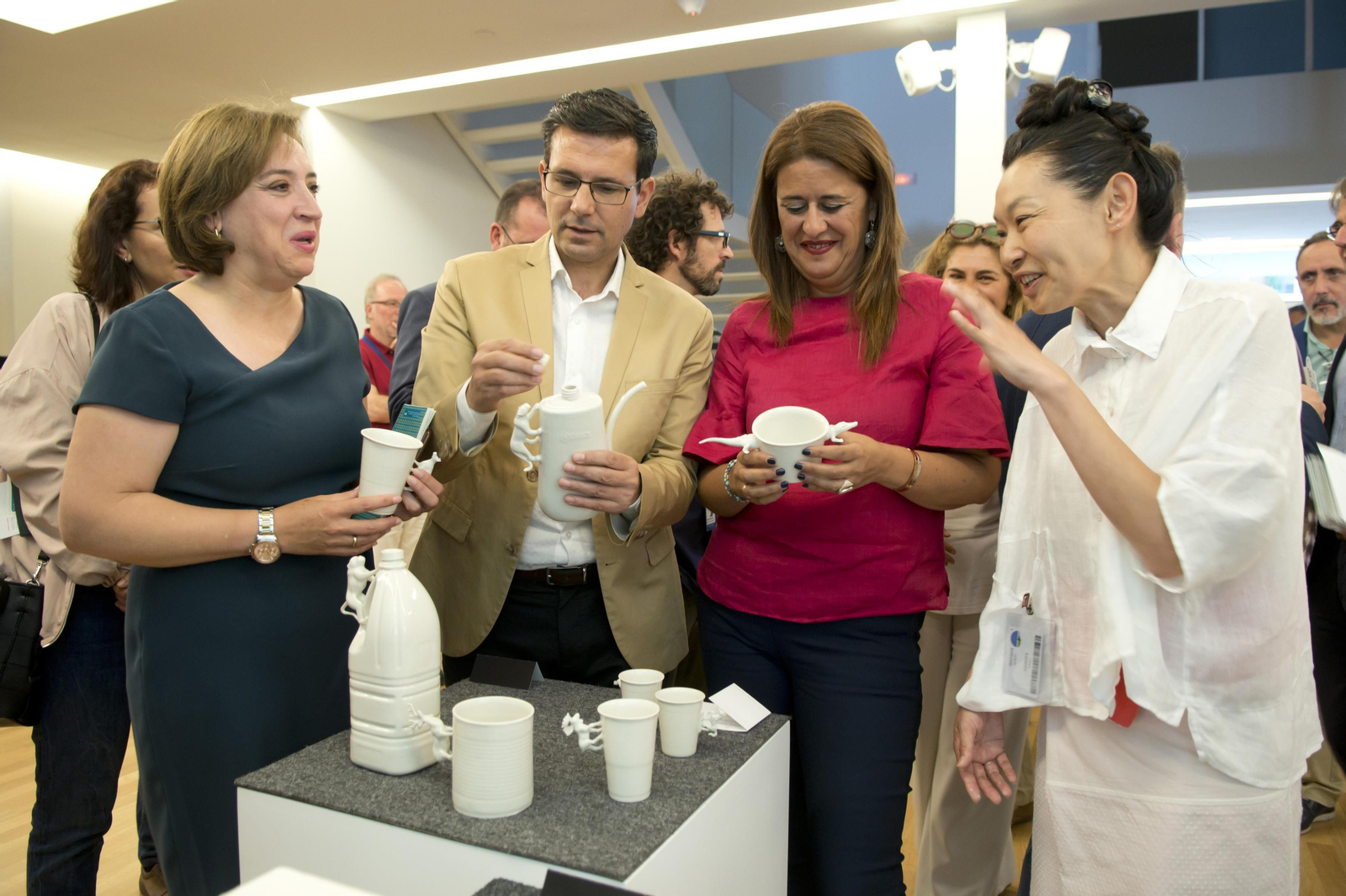 Vajilla japonesa reutilizable de inspiración granadina