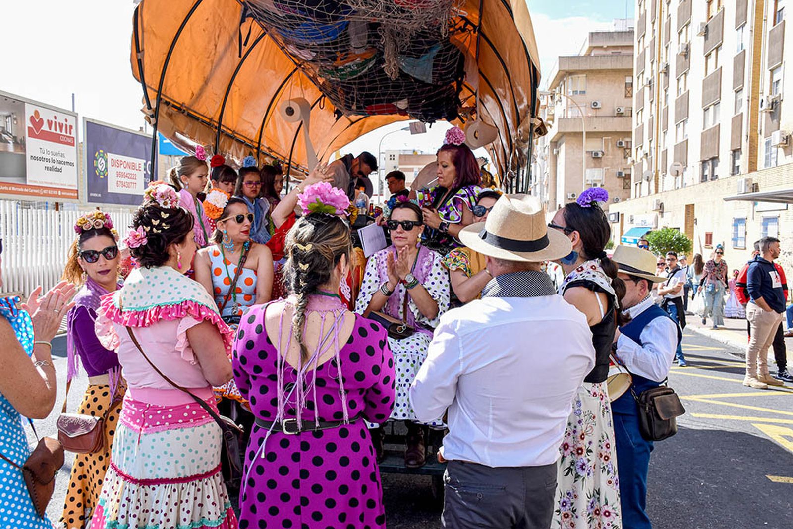 Imágenes de los carros de la Hermandad del Rocío de Huelva