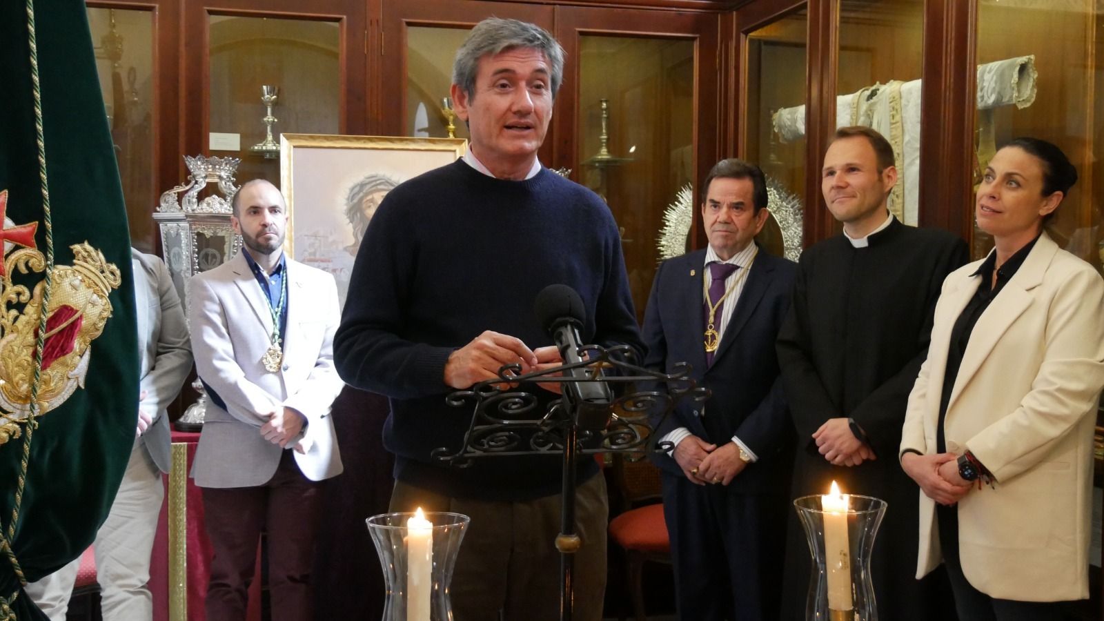 El alcalde de Adra, Manuel Cortés, en la puesta de largo de la Semana Santa abderitana.