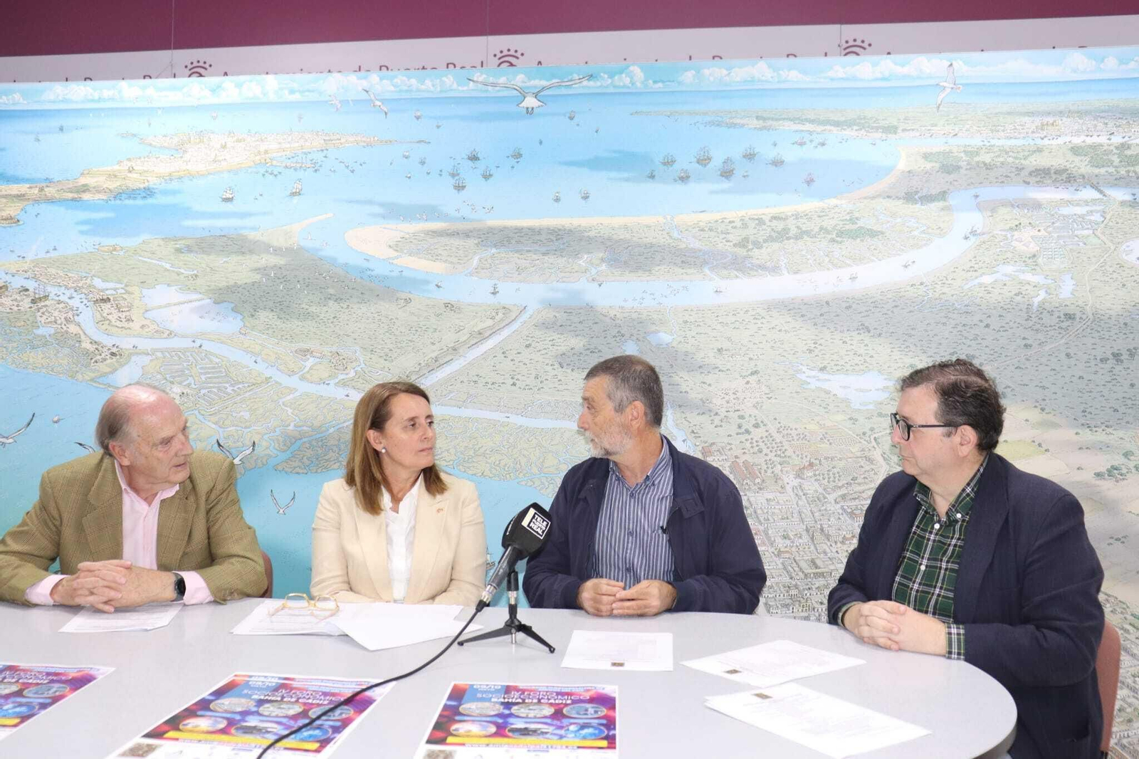 Guillermo Cervera, Aurora Salvador, Lázaro Lagóstena y José Antonio Aldayturriaga, en la presentación del Foro
