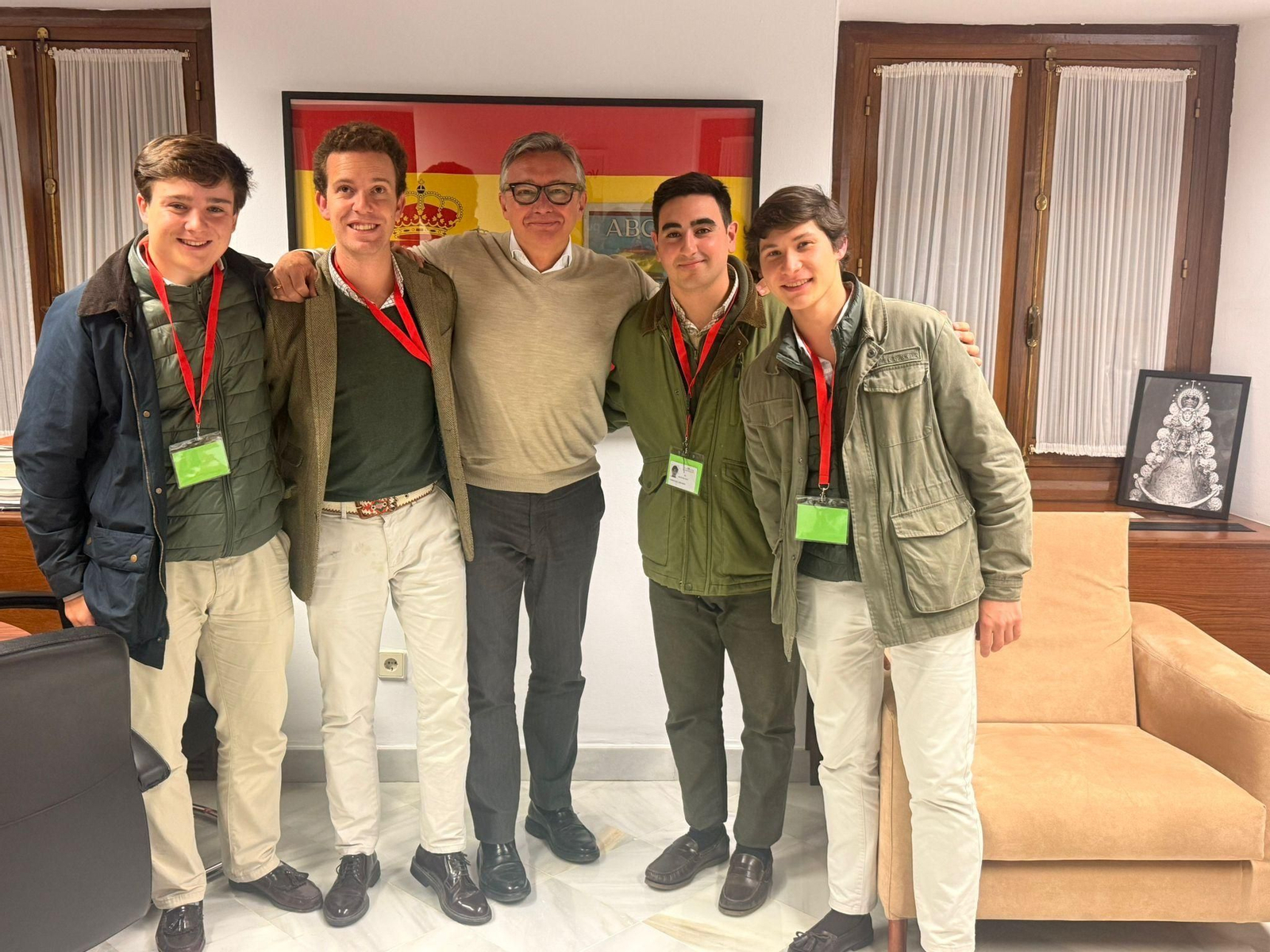 El yerno de Pepe el de la Gloria con unos cayetanos