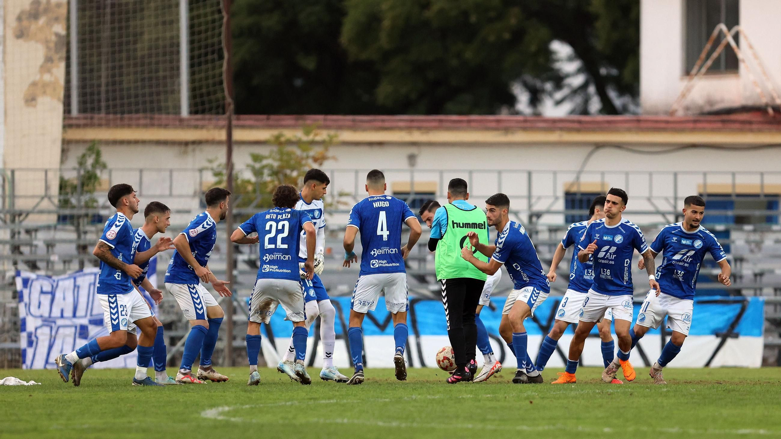 Imágenes del Xerez DFC contra la Deportiva Minerva en el Pedro Garrido de Jerez