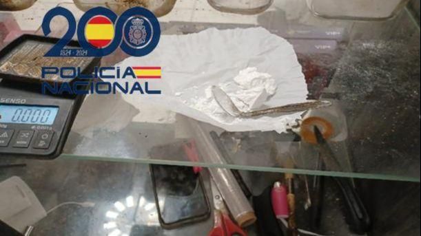 Desmantelan en las Tres Mil Viviendas un club en el que se consumían drogas y se jugaba a las tragaperras