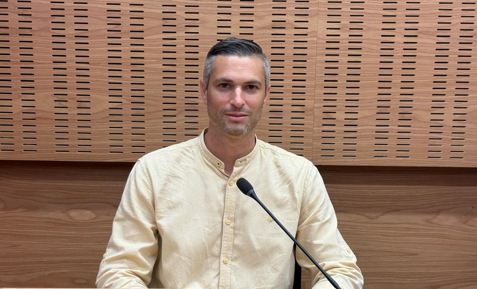 El portavoz del grupo municipal socialista, Ángel González.