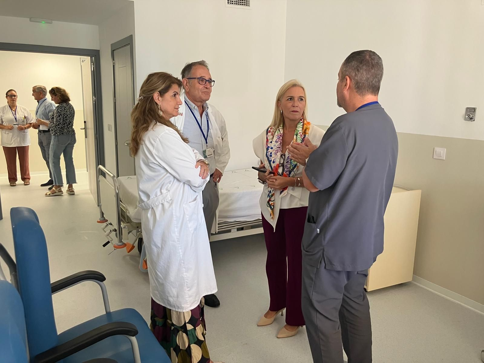 Visita de la delegada de Salud a las planta de hospitalizacion de Salud Mental de Puerto Real