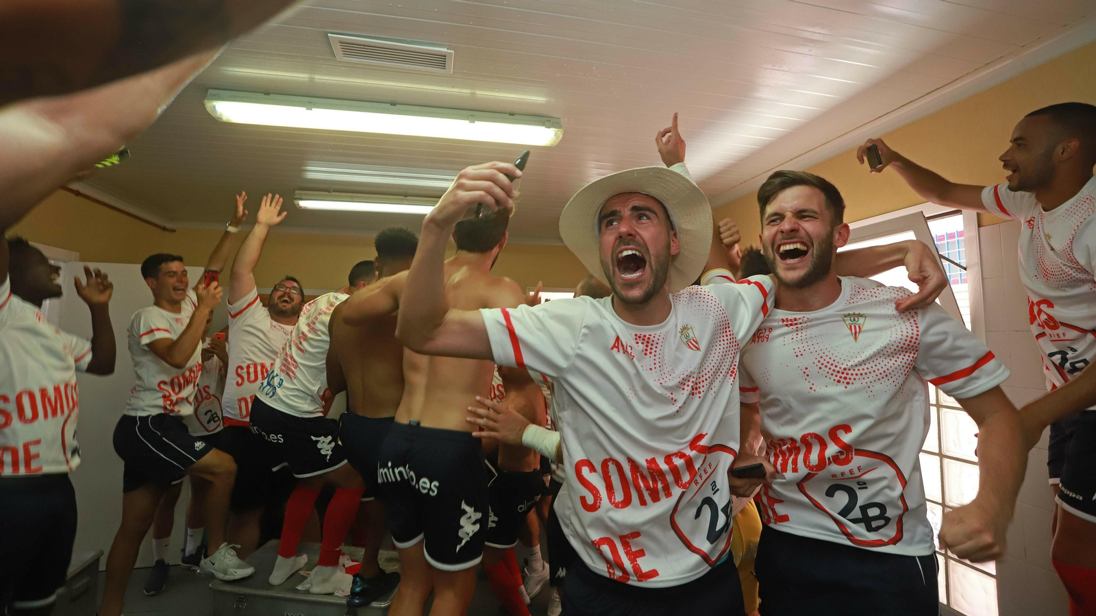 Las mejores fotos de la celebración del ascenso del Algeciras en Socuéllamos