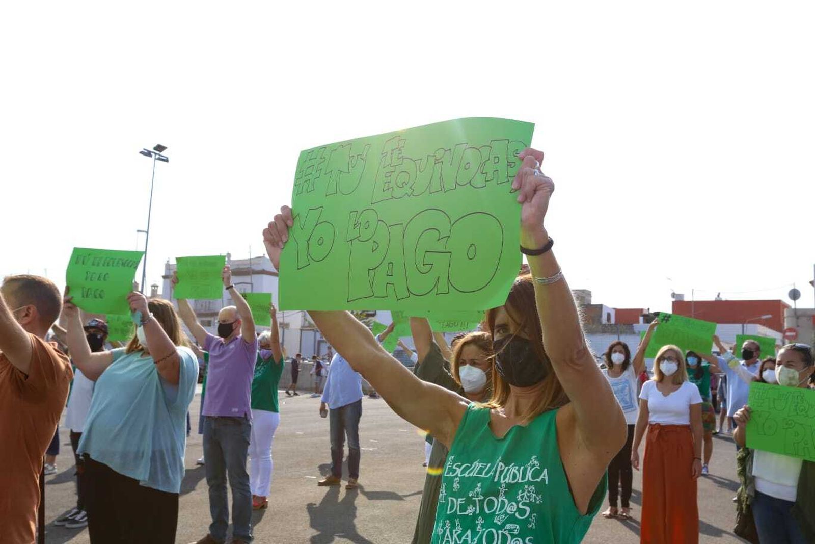 Acto de protesta protagonizado por los profesores del IES Quiñones en la mañana de hoy jueves.